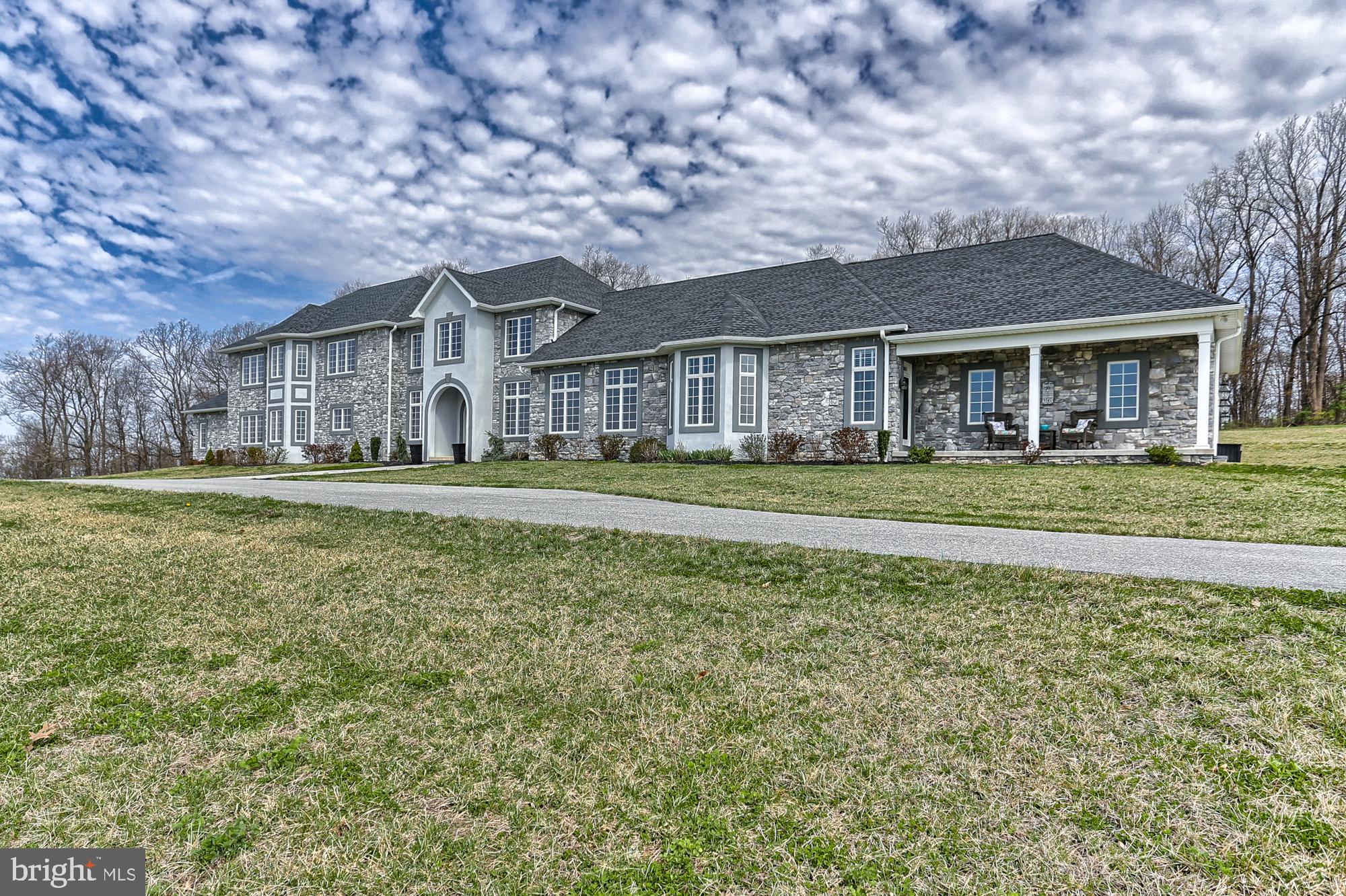 WEST MANHEIM - Residential