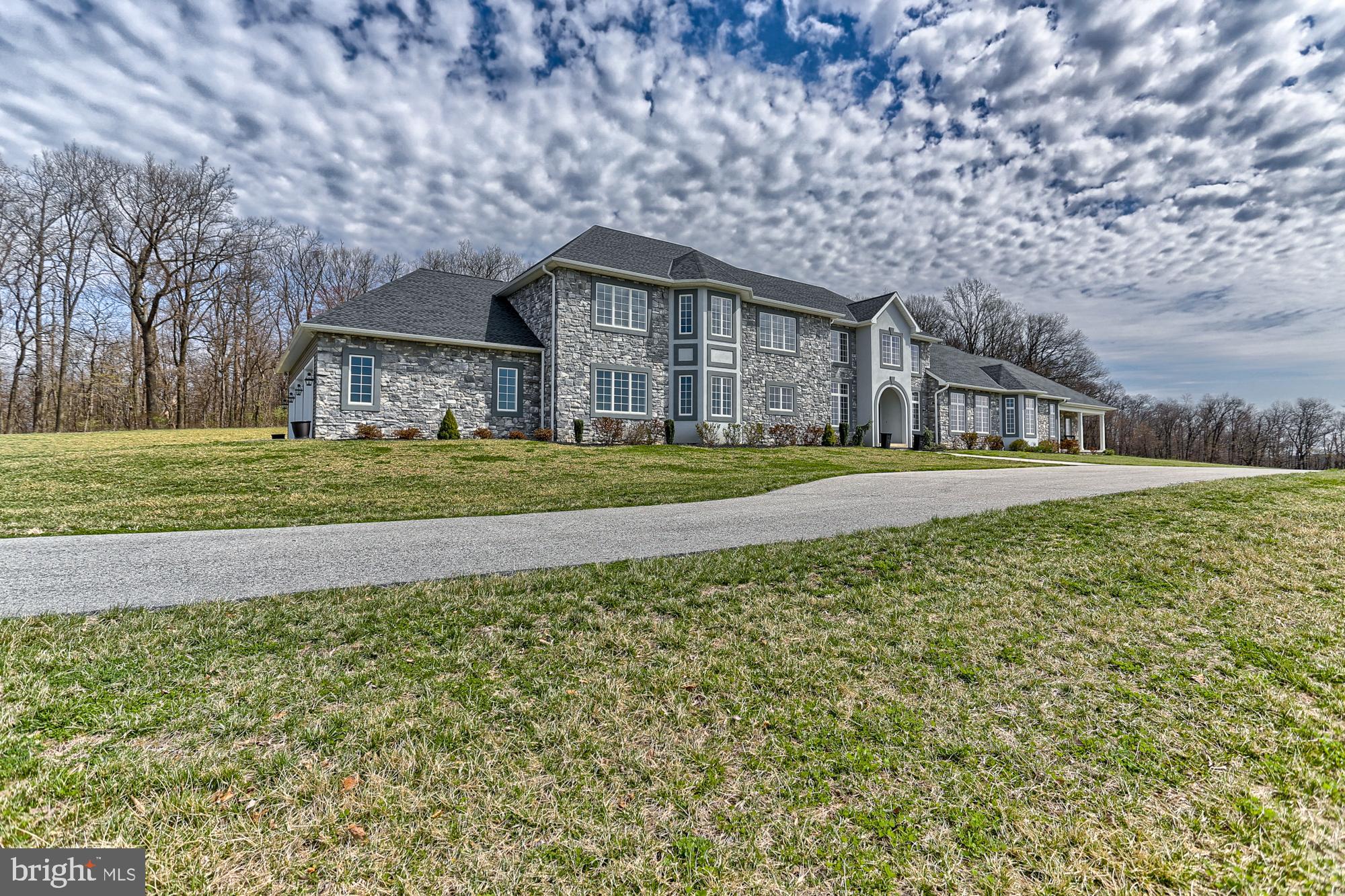 WEST MANHEIM - Residential