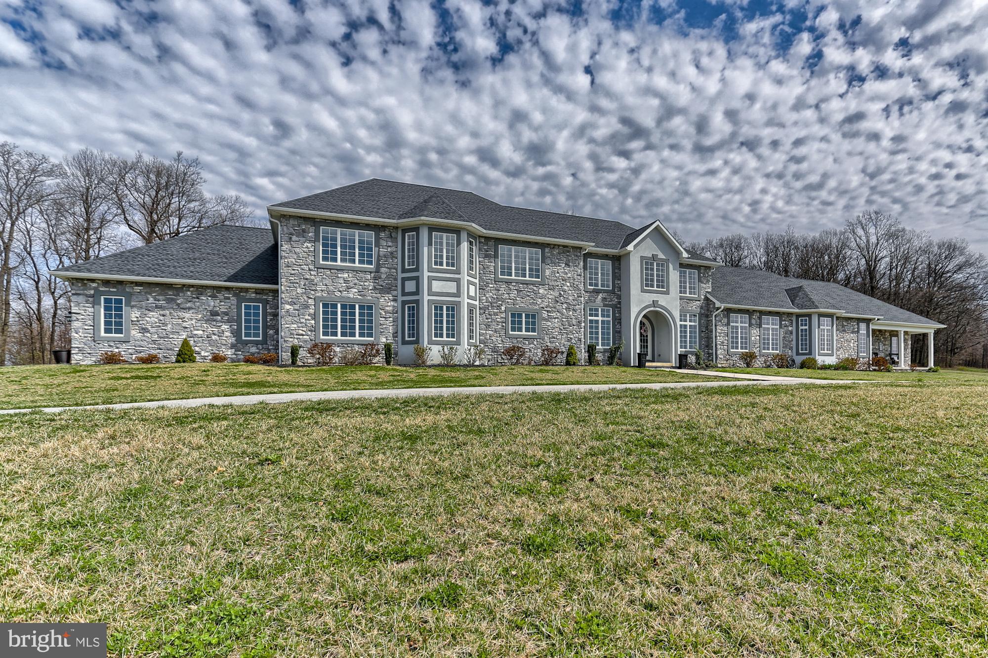 WEST MANHEIM - Residential