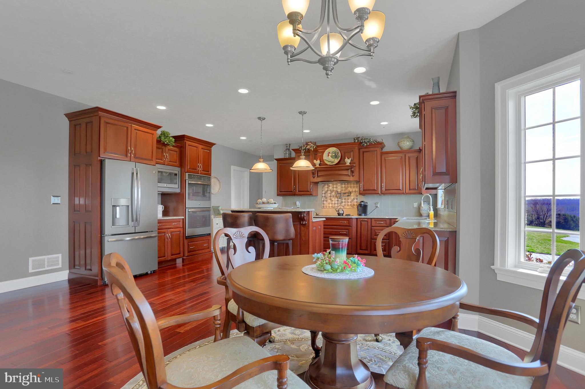 WEST MANHEIM - Residential