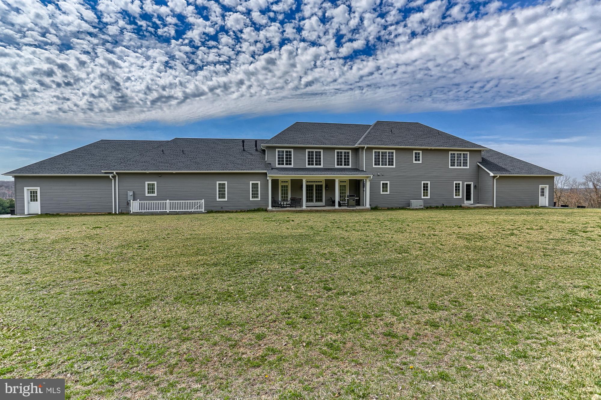 WEST MANHEIM - Residential