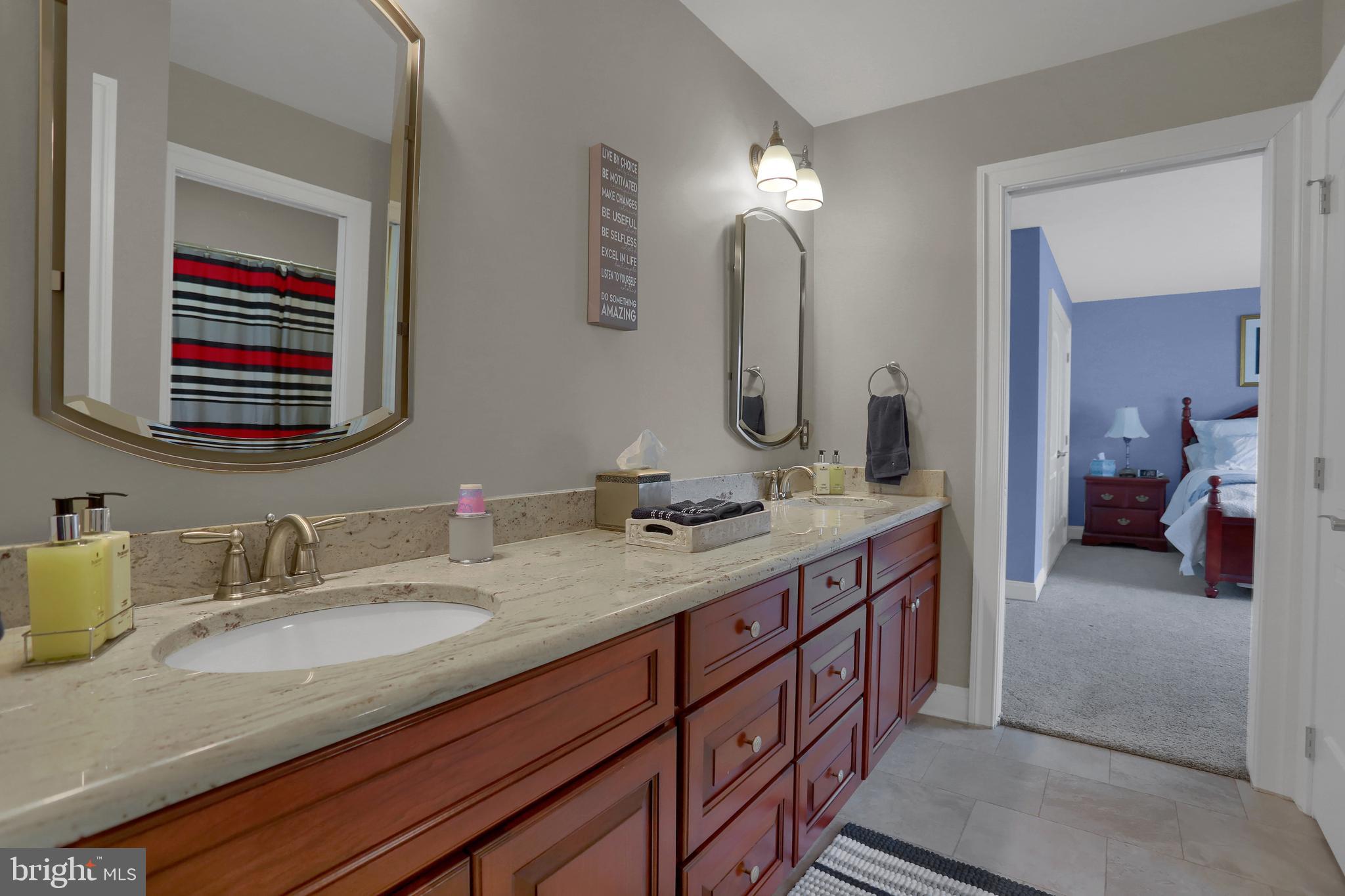 WEST MANHEIM - Residential