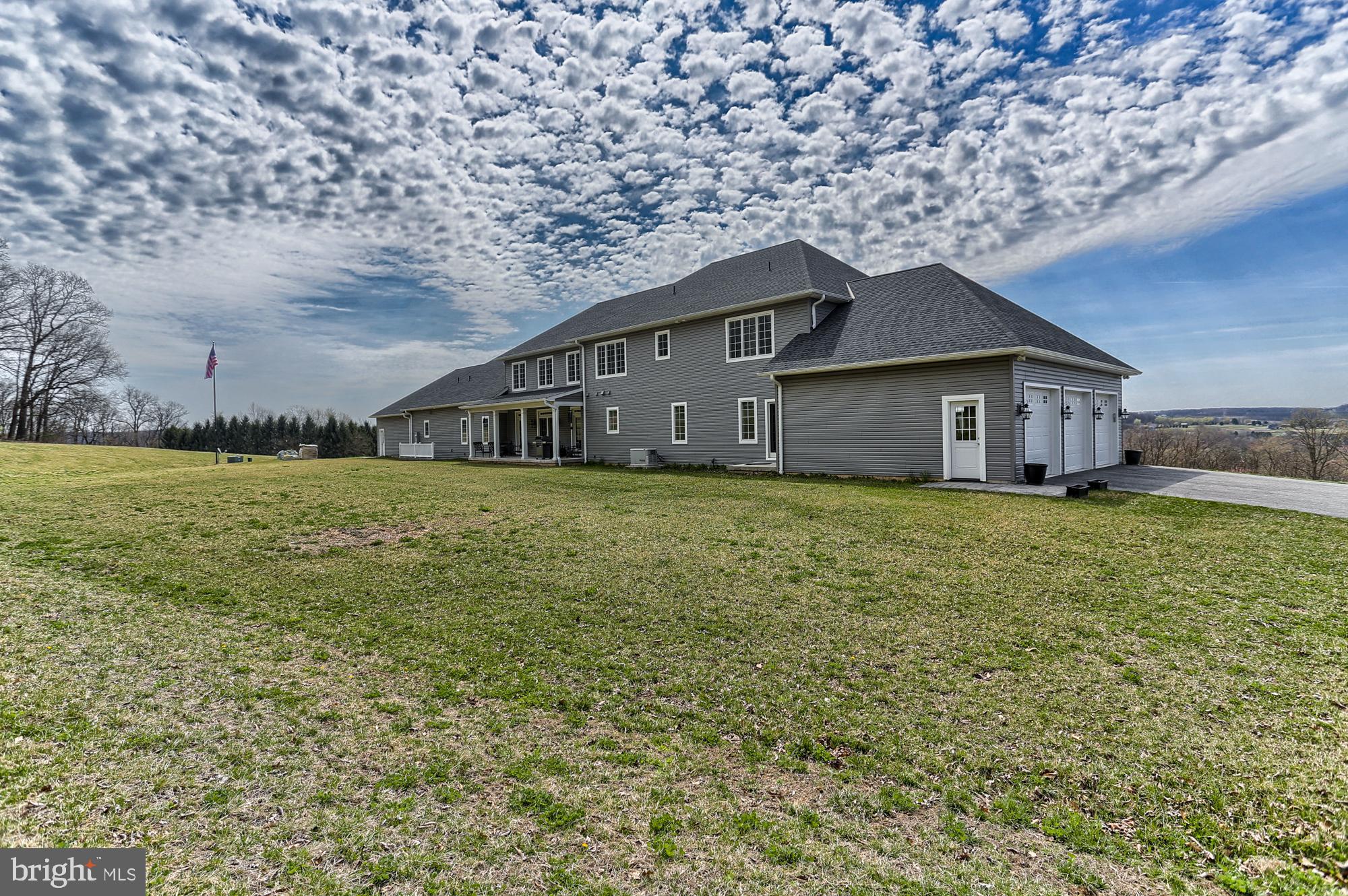 WEST MANHEIM - Residential