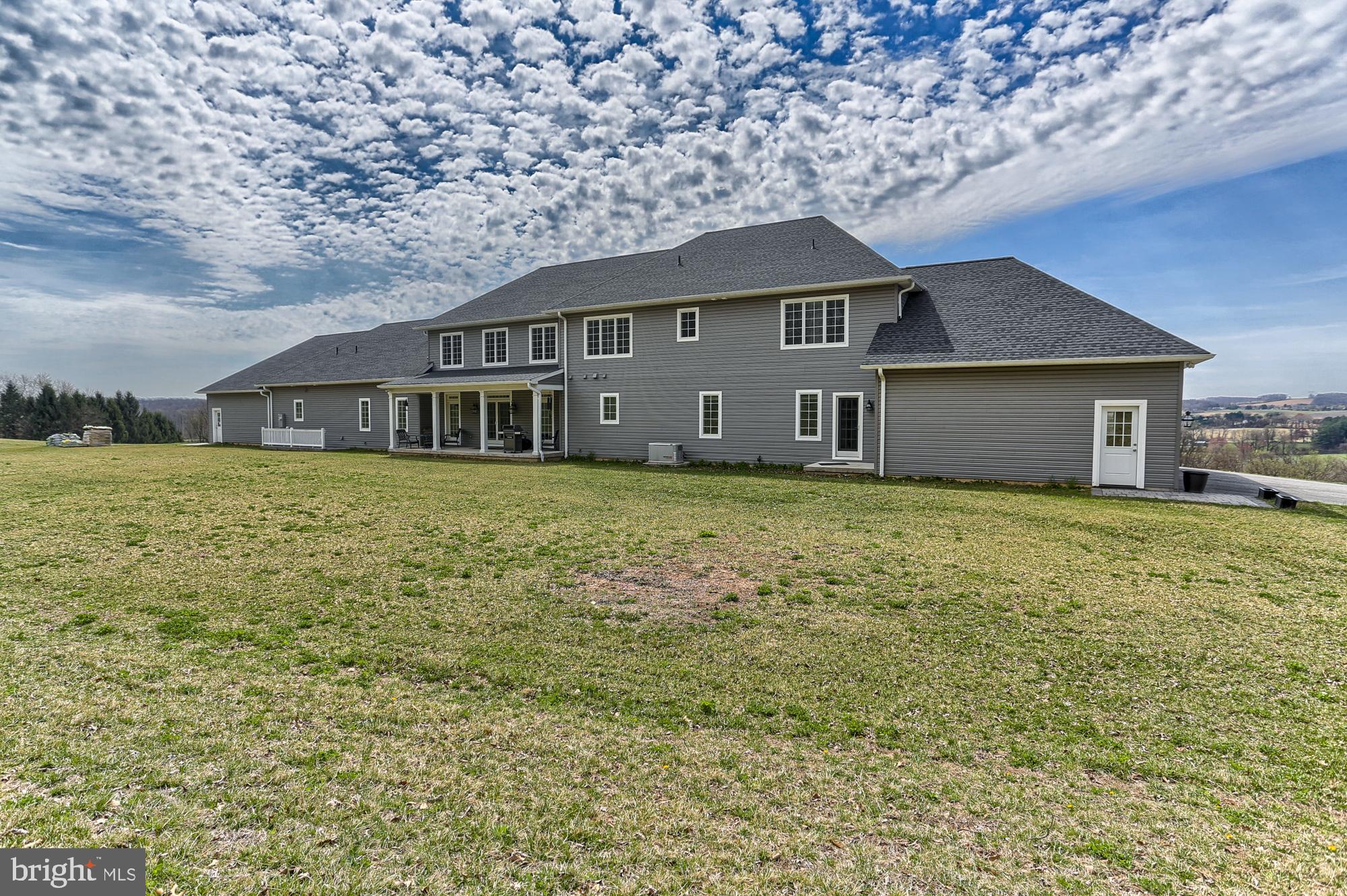 WEST MANHEIM - Residential