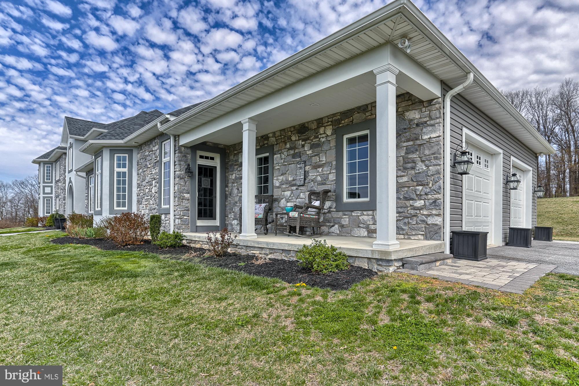 WEST MANHEIM - Residential