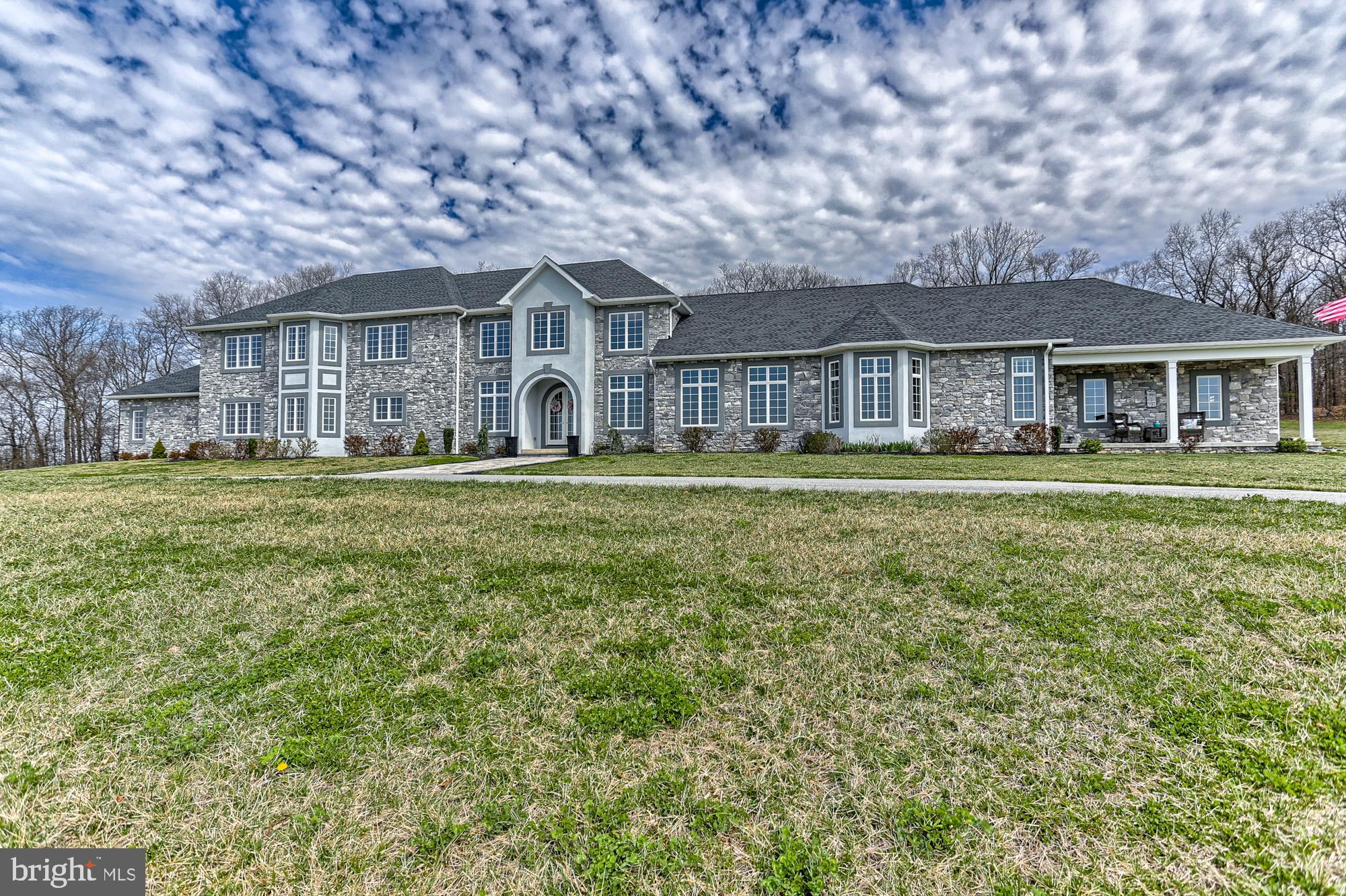 WEST MANHEIM - Residential