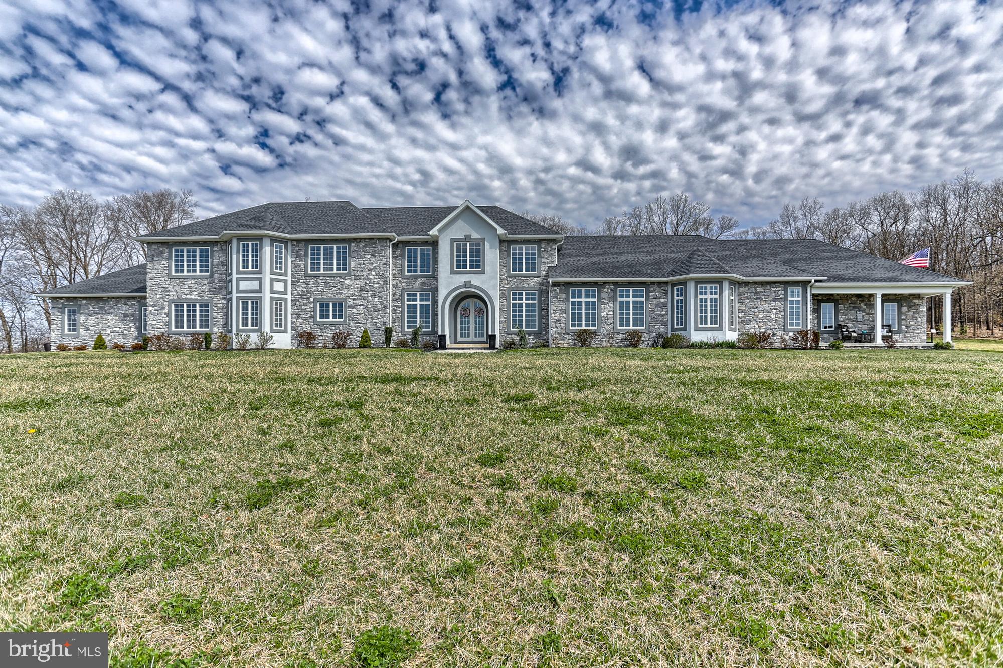 WEST MANHEIM - Residential