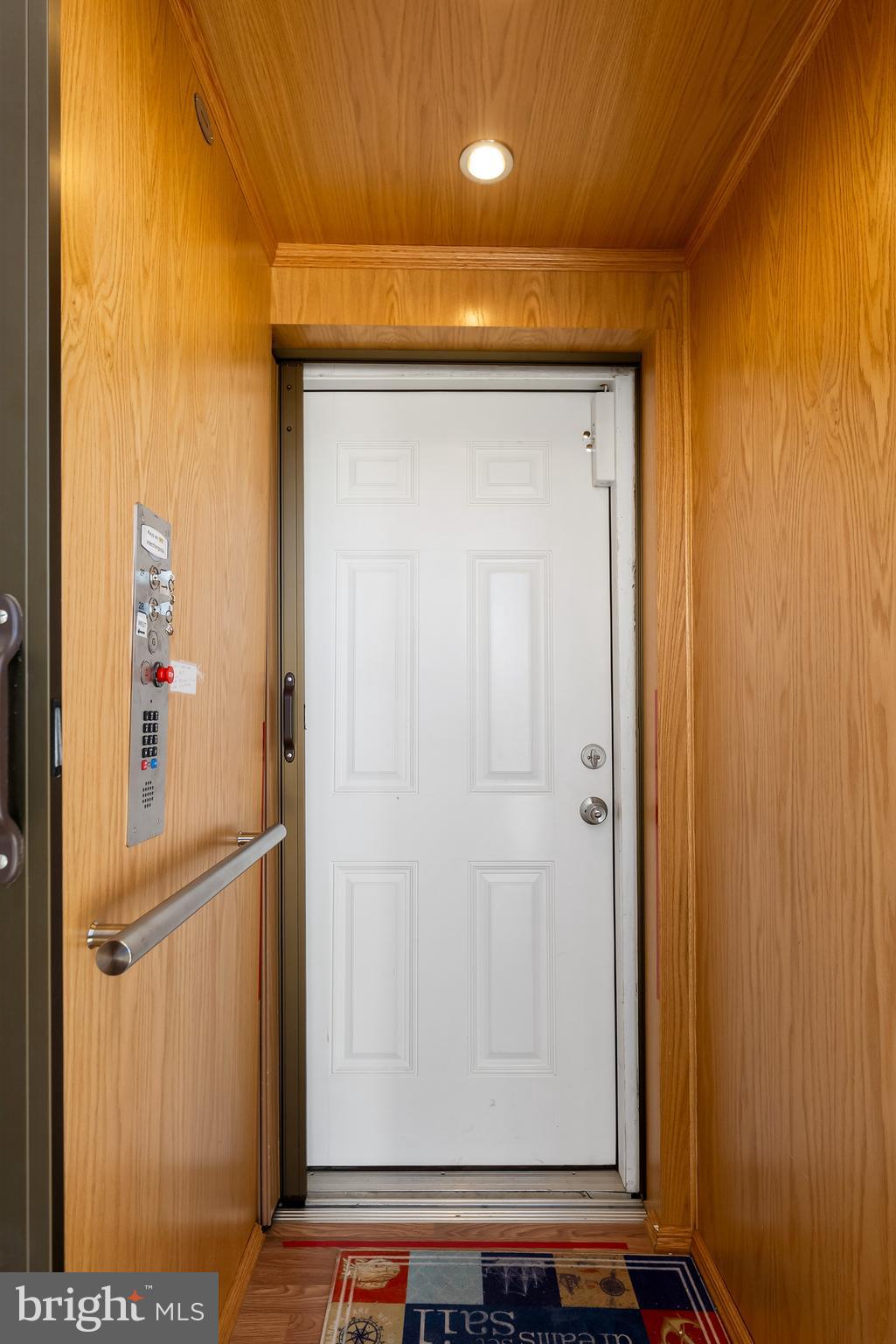 225 39TH STREET WEST UNIT