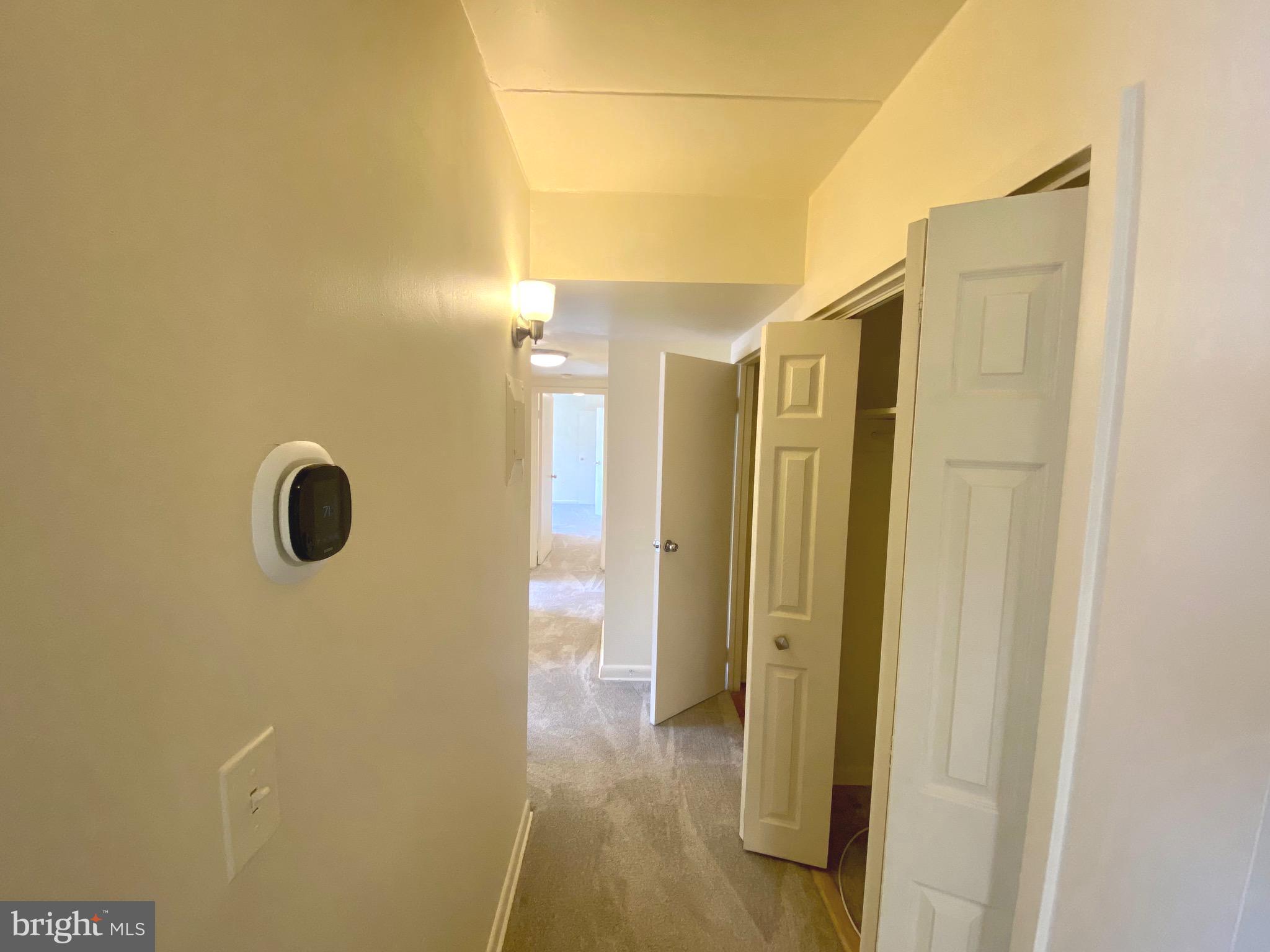 VIENNA VILLAGER CONDO - Residential Lease