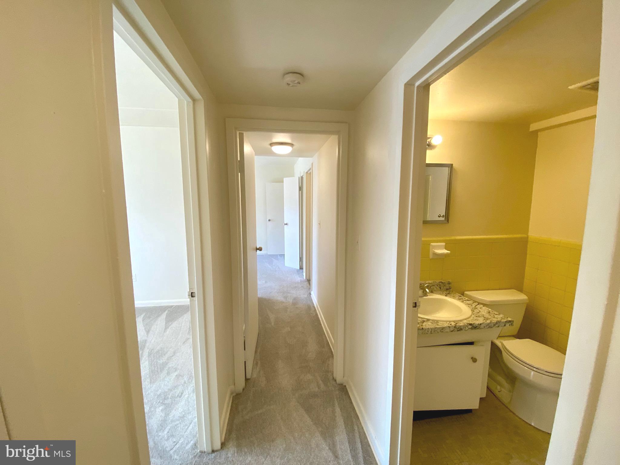 VIENNA VILLAGER CONDO - Residential Lease