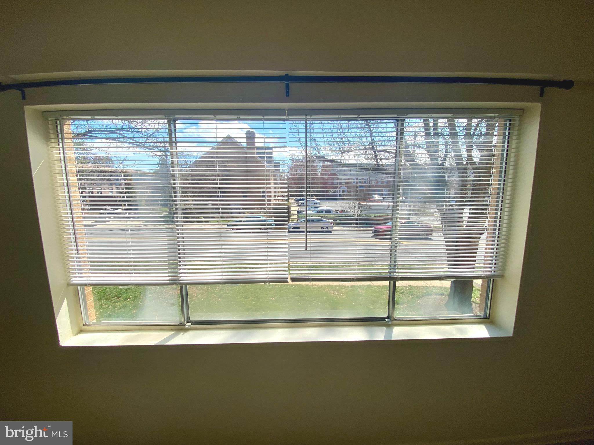 VIENNA VILLAGER CONDO - Residential Lease