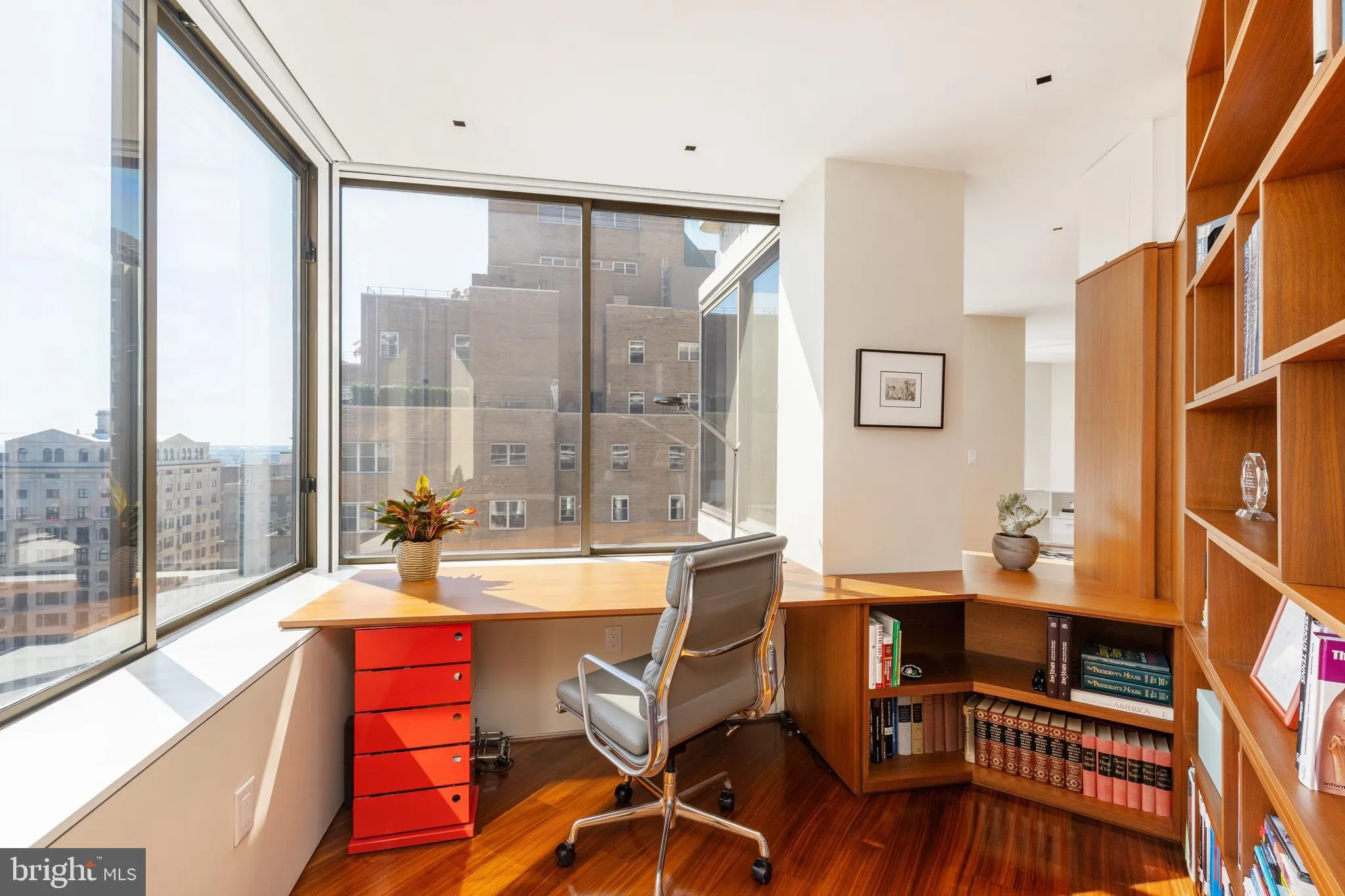 Philadelphia, Pennsylvania 19103, United States, 2 Bedrooms Bedrooms, ,4 BathroomsBathrooms,Residential,Active,96428