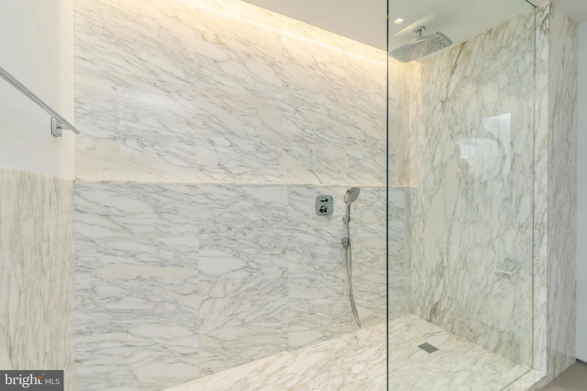 Philadelphia, Pennsylvania 19103, United States, 2 Bedrooms Bedrooms, ,4 BathroomsBathrooms,Residential,Active,96428