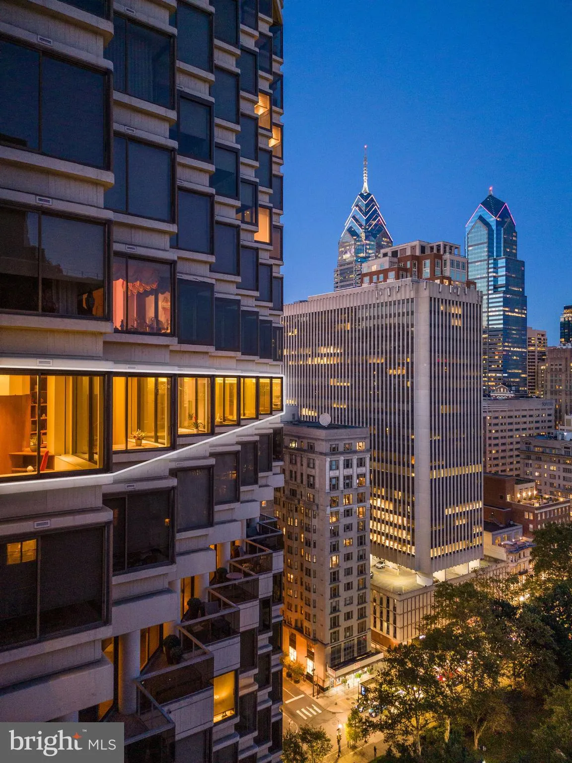 Philadelphia, Pennsylvania 19103, United States, 2 Bedrooms Bedrooms, ,4 BathroomsBathrooms,Residential,Active,96428