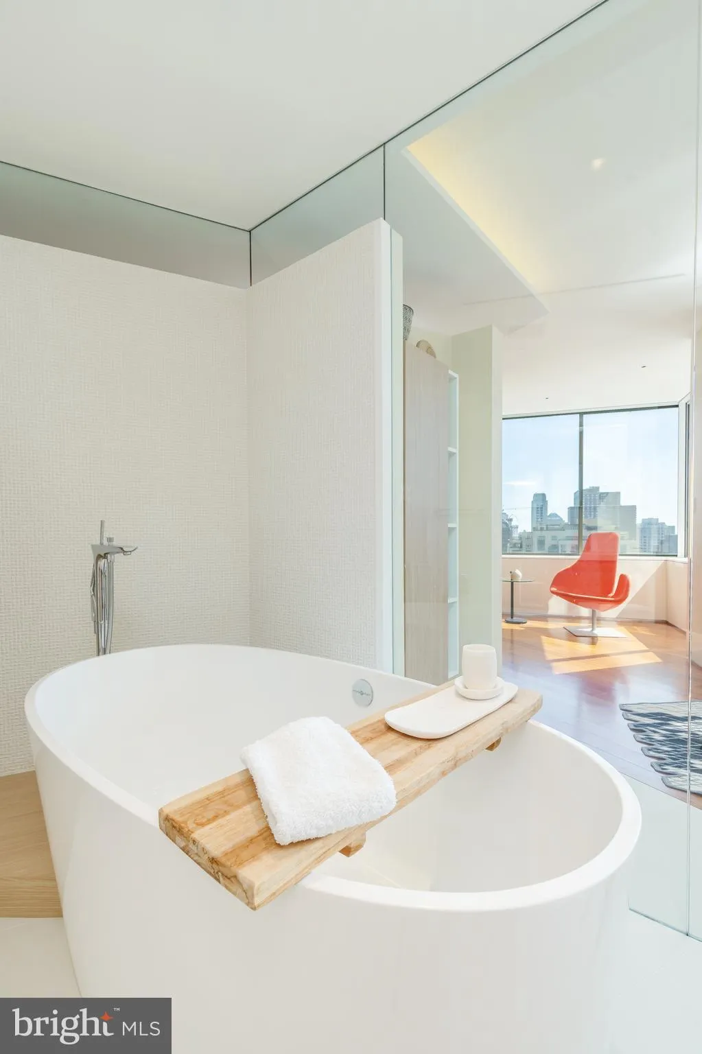 Philadelphia, Pennsylvania 19103, United States, 2 Bedrooms Bedrooms, ,4 BathroomsBathrooms,Residential,Active,96428