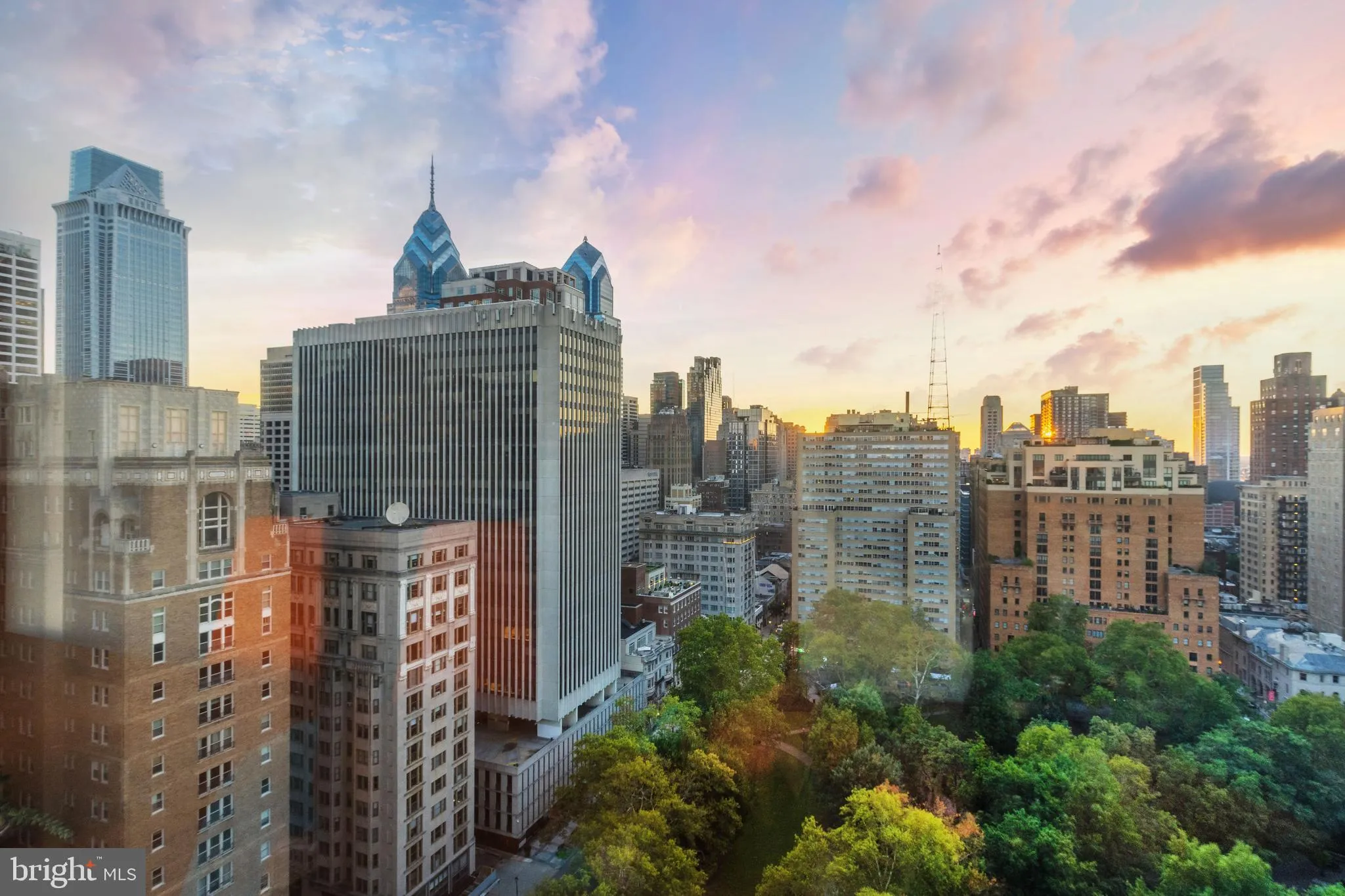 Philadelphia, Pennsylvania 19103, United States, 2 Bedrooms Bedrooms, ,4 BathroomsBathrooms,Residential,Active,96428