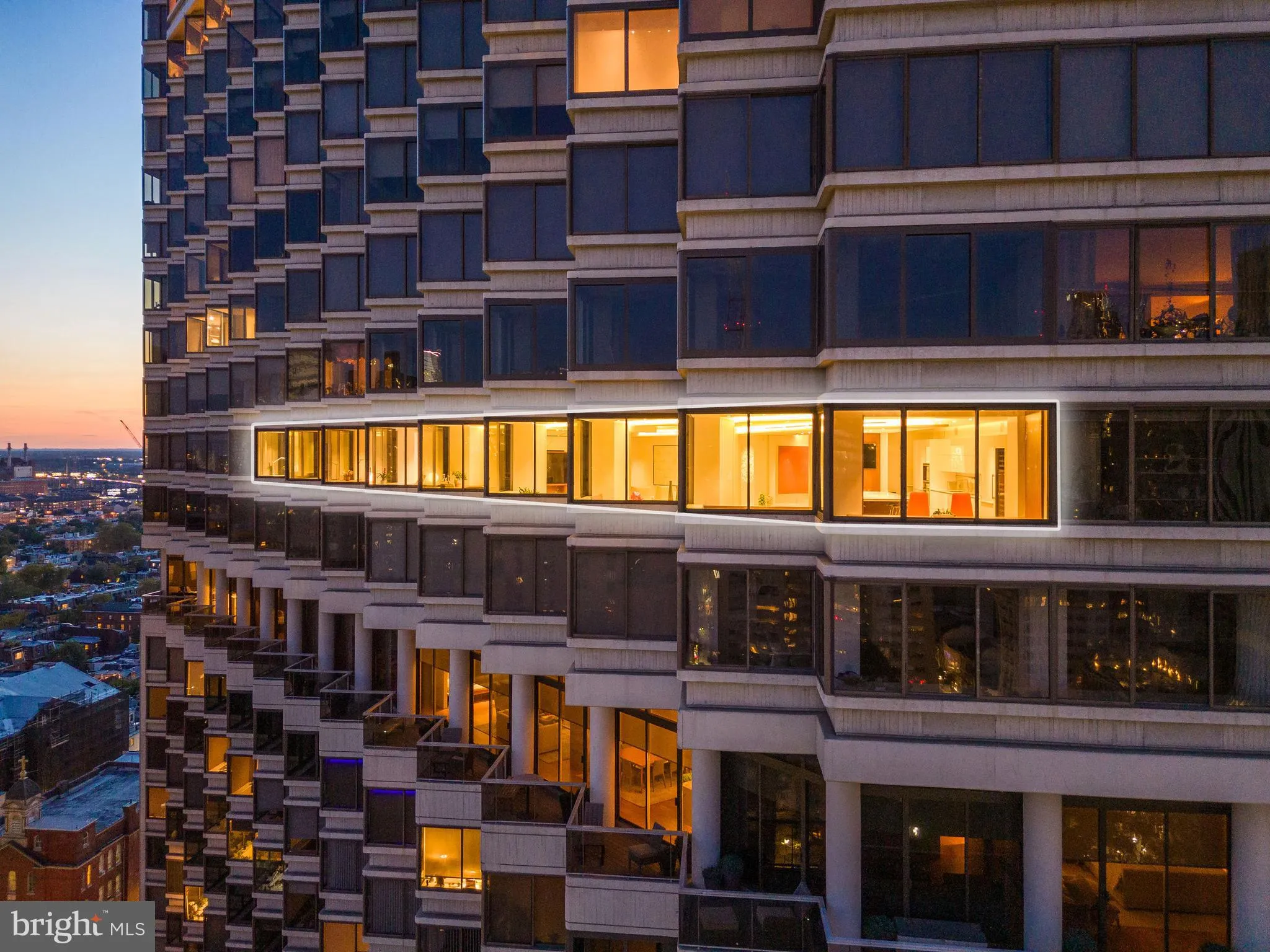 Philadelphia, Pennsylvania 19103, United States, 2 Bedrooms Bedrooms, ,4 BathroomsBathrooms,Residential,Active,96428