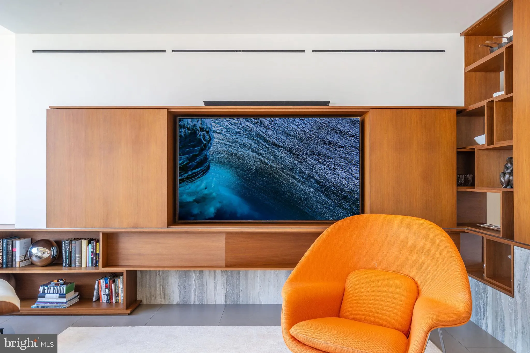 Philadelphia, Pennsylvania 19103, United States, 2 Bedrooms Bedrooms, ,4 BathroomsBathrooms,Residential,Active,96428