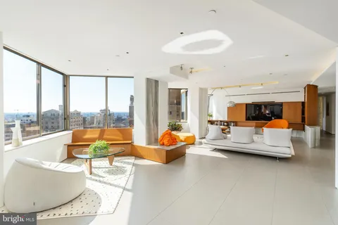 202 W Rittenhouse Square Unit 2106, Philadelphia, PA MLS: PAPH2462508