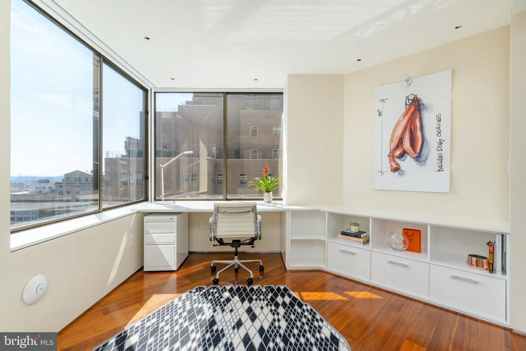 Philadelphia, Pennsylvania 19103, United States, 2 Bedrooms Bedrooms, ,4 BathroomsBathrooms,Residential,Active,96428