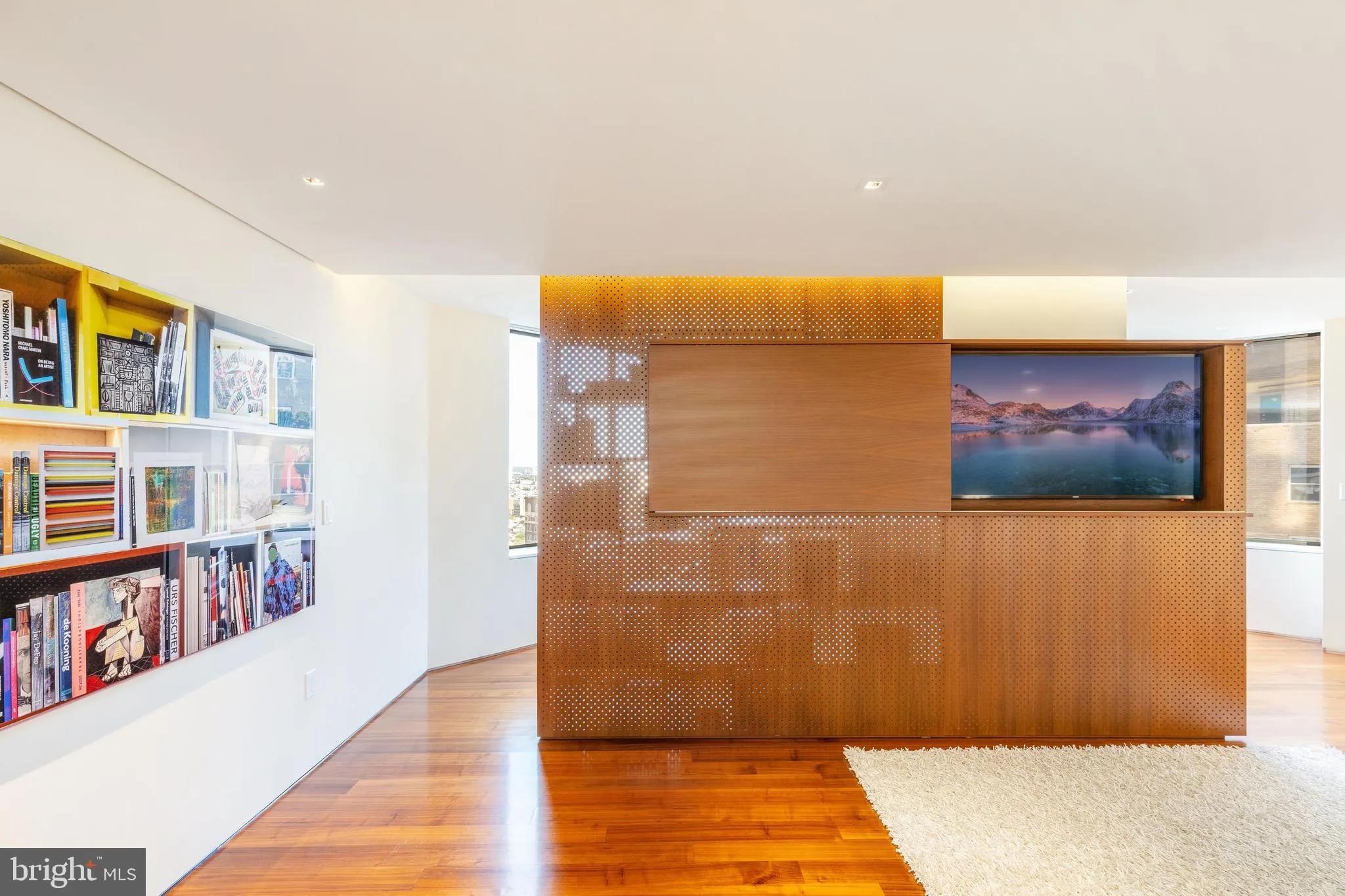 Philadelphia, Pennsylvania 19103, United States, 2 Bedrooms Bedrooms, ,4 BathroomsBathrooms,Residential,Active,96428