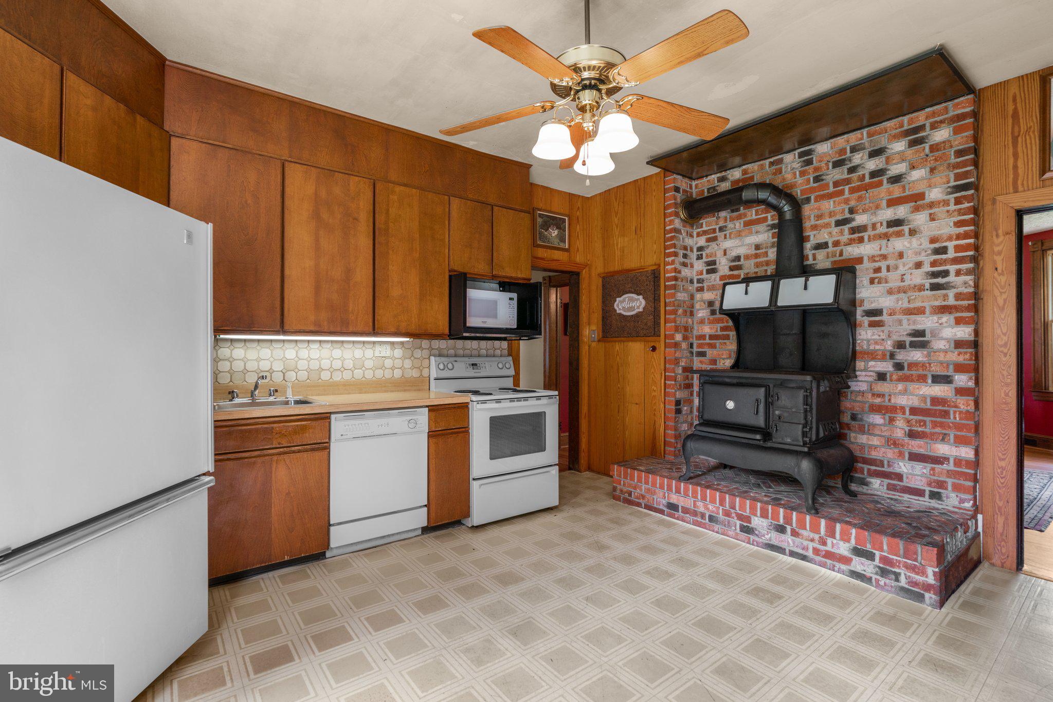 SUNNY ACRES - Residential