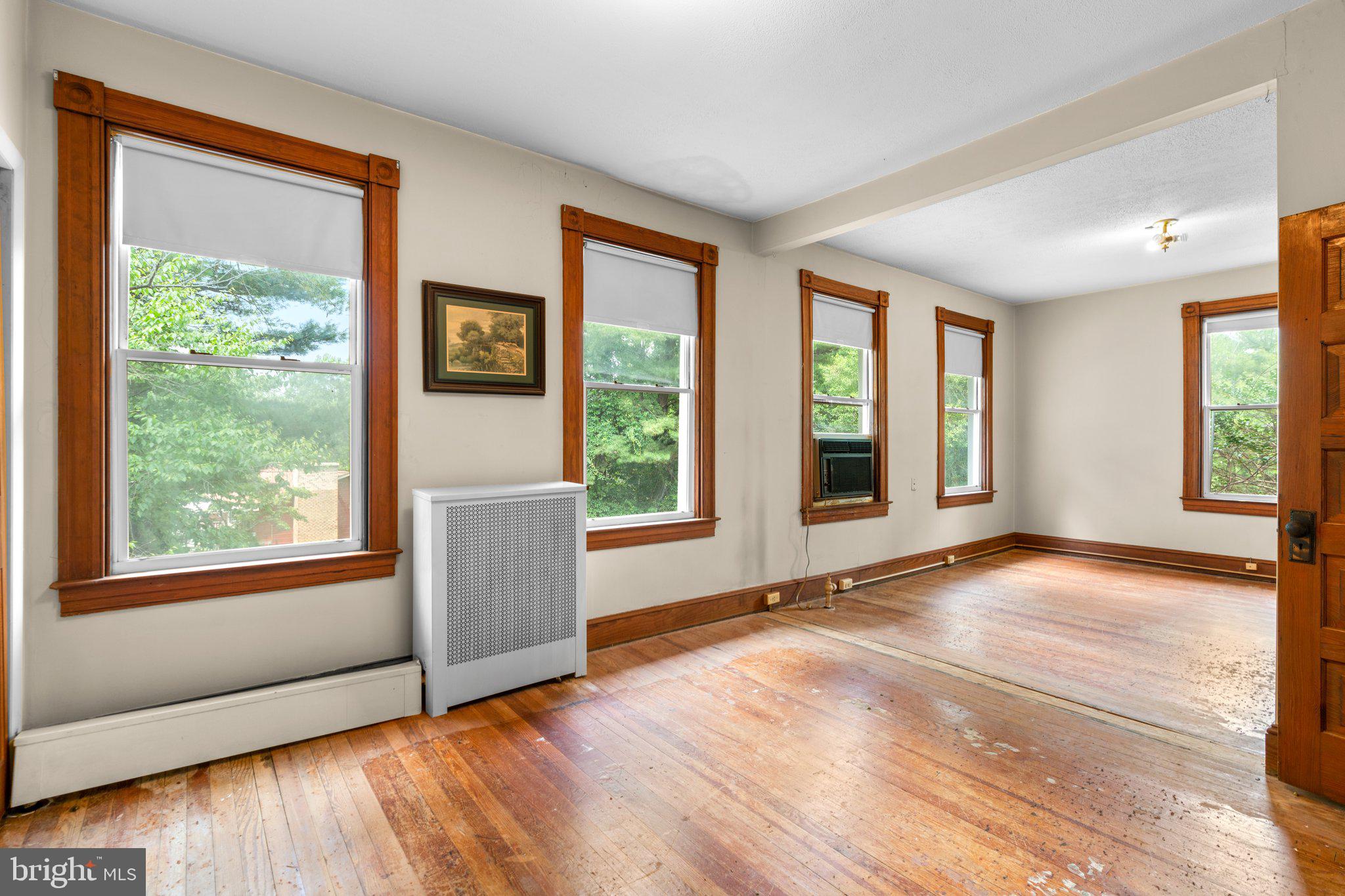 SUNNY ACRES - Residential