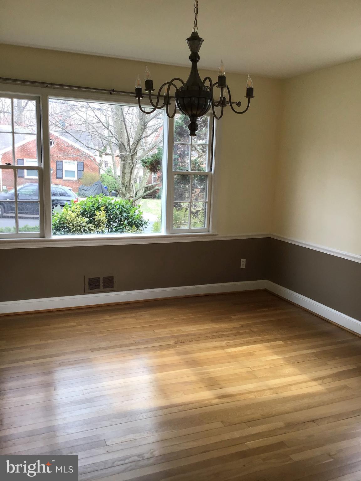 HIGHLAND VIEW PARK - Residential Lease