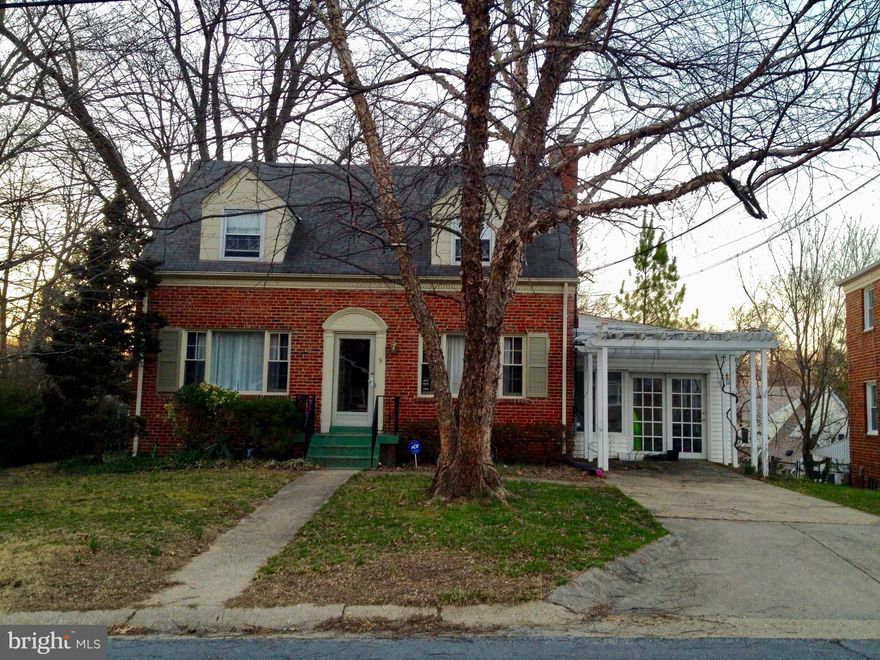 Lovely Cape Code Style house, full of light with updated kitchen, finished basement, and updated bathrooms. Three upstairs bathrooms, hardwood floors throughout the house. An addition on the main level has a family room/bedroom which has a separate entrance. On a wooded lot with landscaped backyard with retaining walls and patio. Near public transportation via Ride On buses to downtown Silver Spring METRO. Easy access to Capitol Beltway 495. Walking distance to Sligo Creek Park with tennis courts, play ground, biking, hiking, and basket ball courts.  Available 5/1/20.