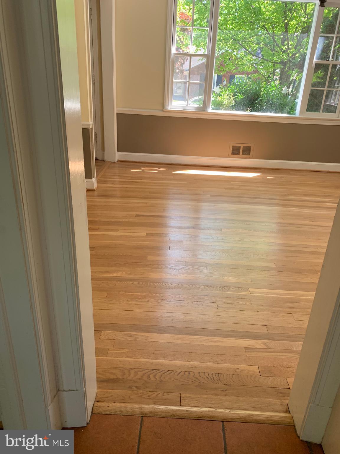 HIGHLAND VIEW PARK - Residential Lease