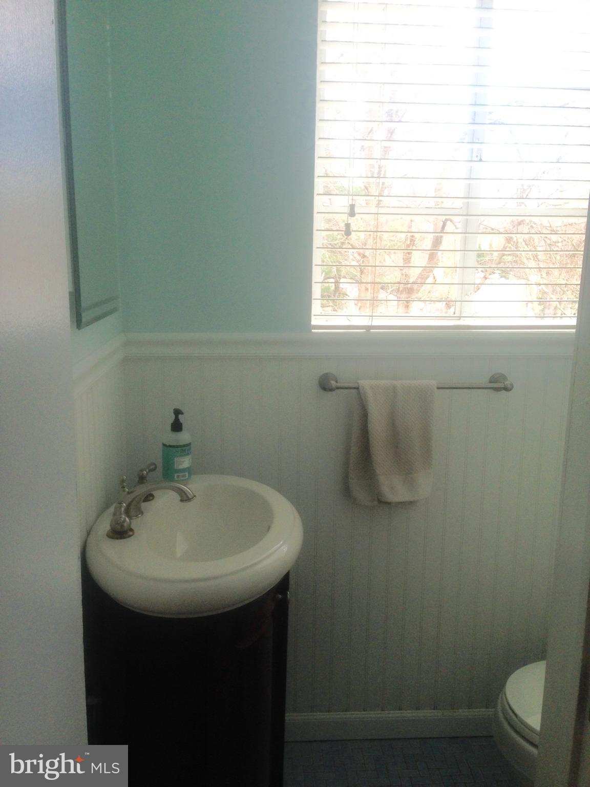 HIGHLAND VIEW PARK - Residential Lease