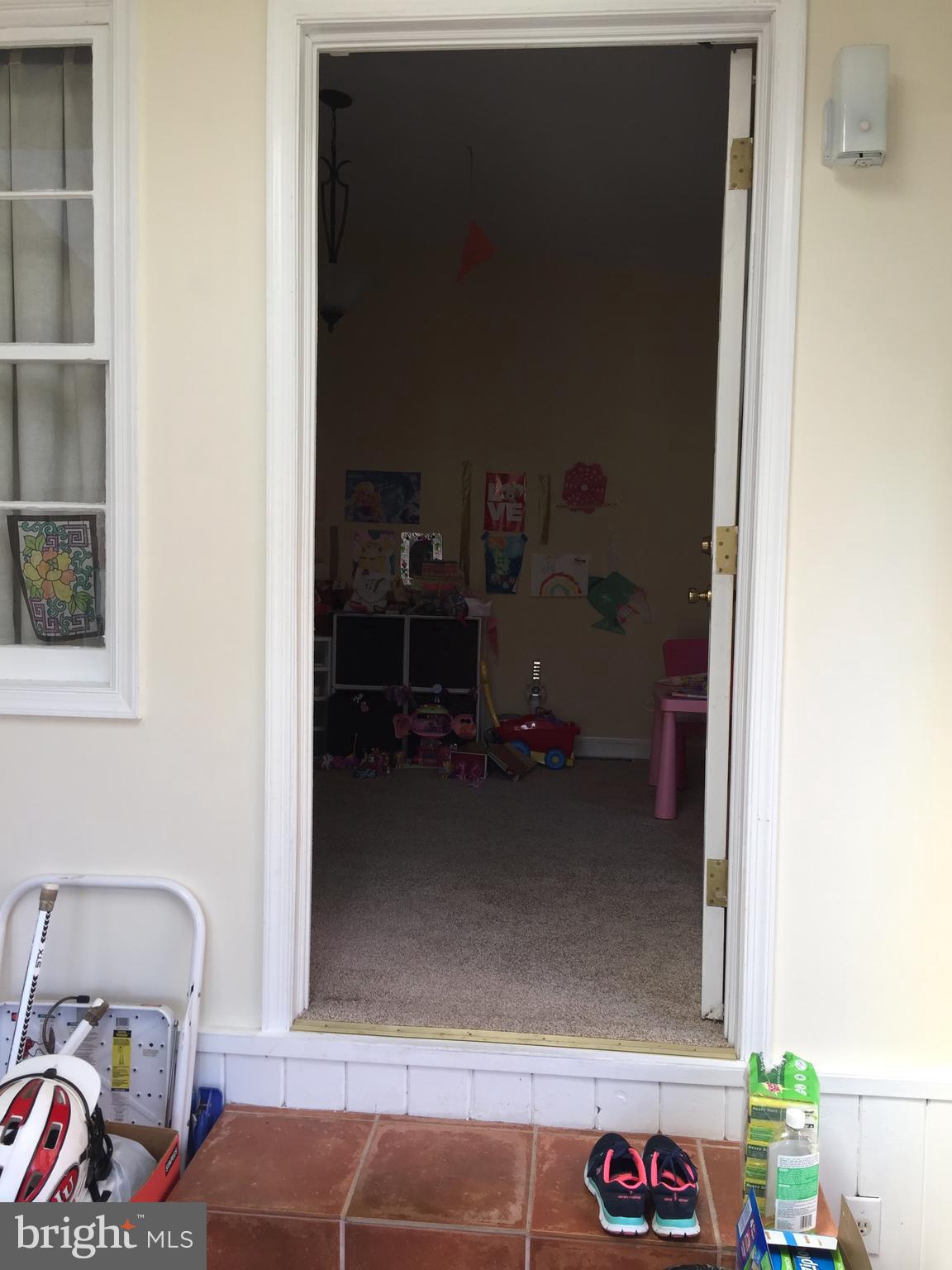 HIGHLAND VIEW PARK - Residential Lease