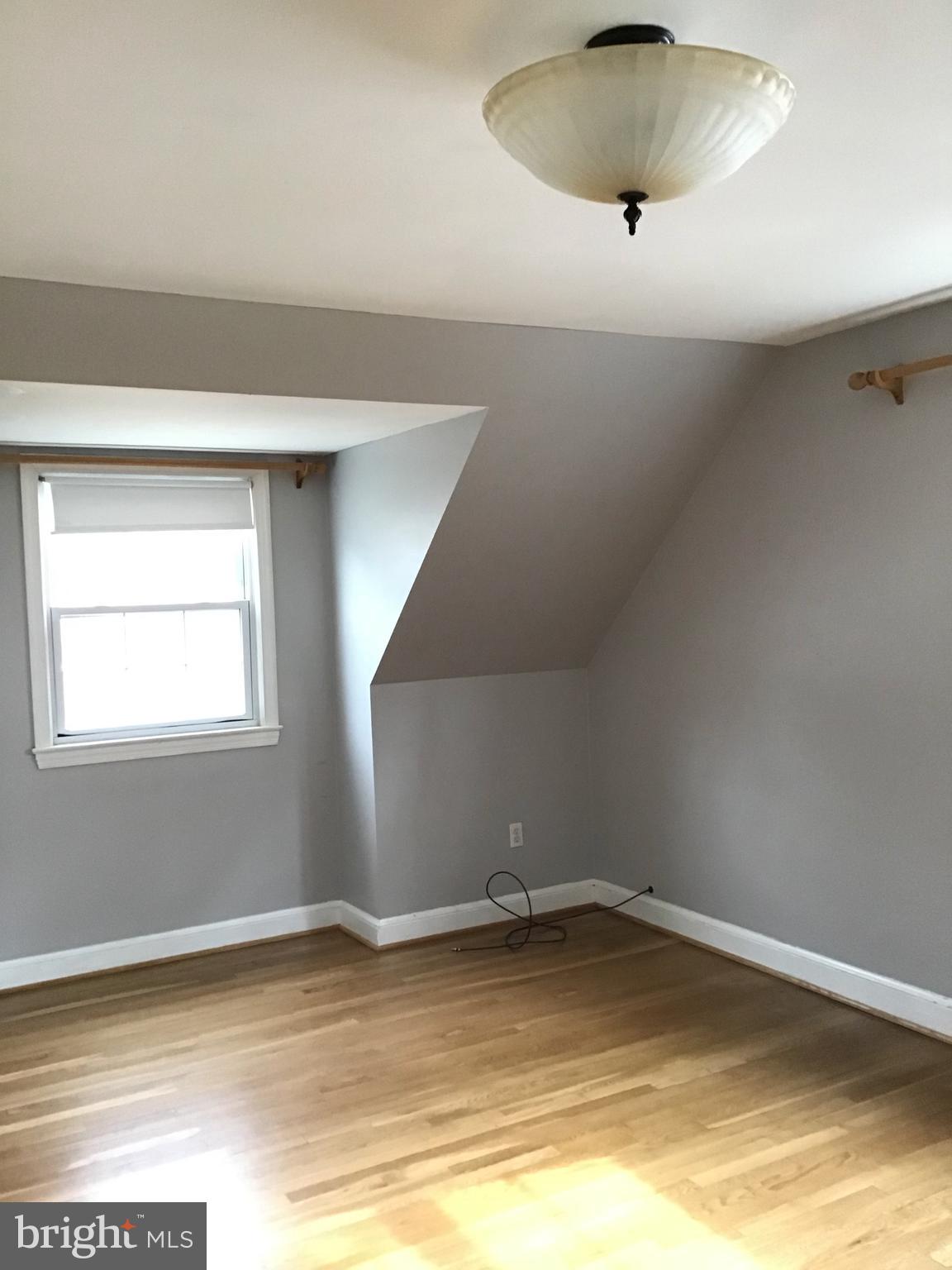 HIGHLAND VIEW PARK - Residential Lease