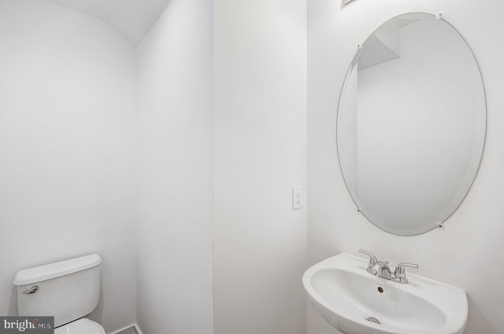 EAST GATE - Residential Lease