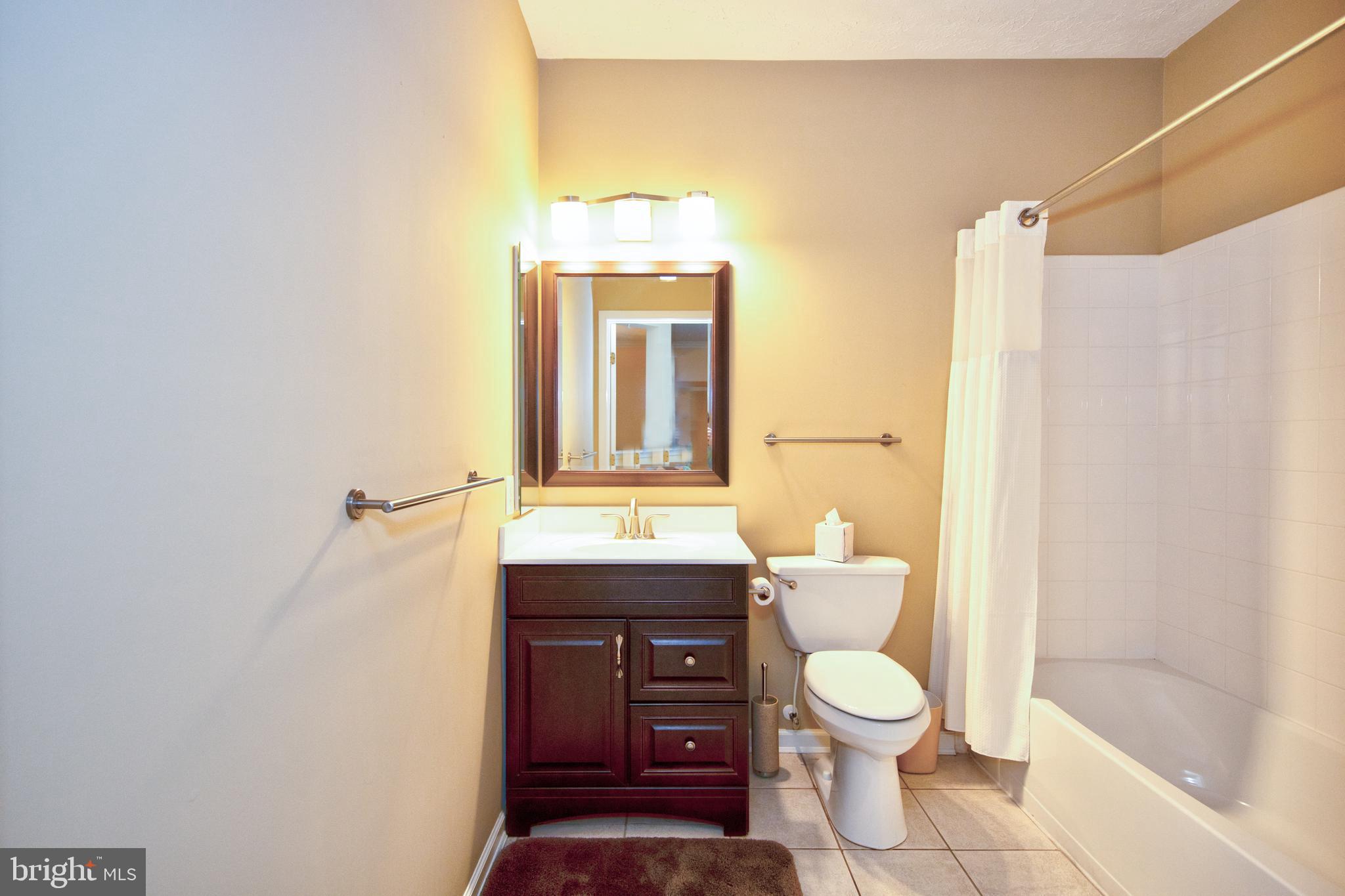 WINDSOR AT PERRY HALL FARMS - Residential