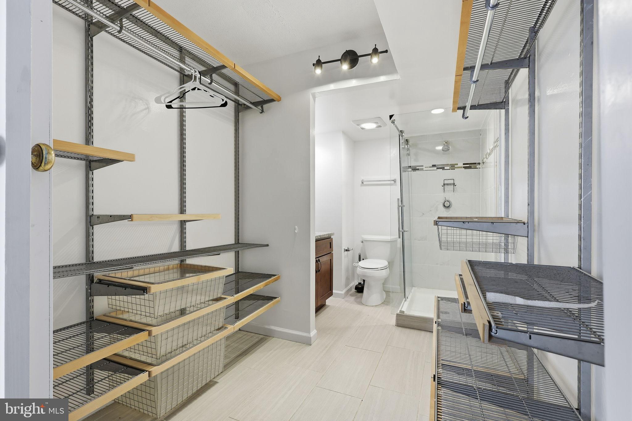 STEVENSON SQUARE - Residential