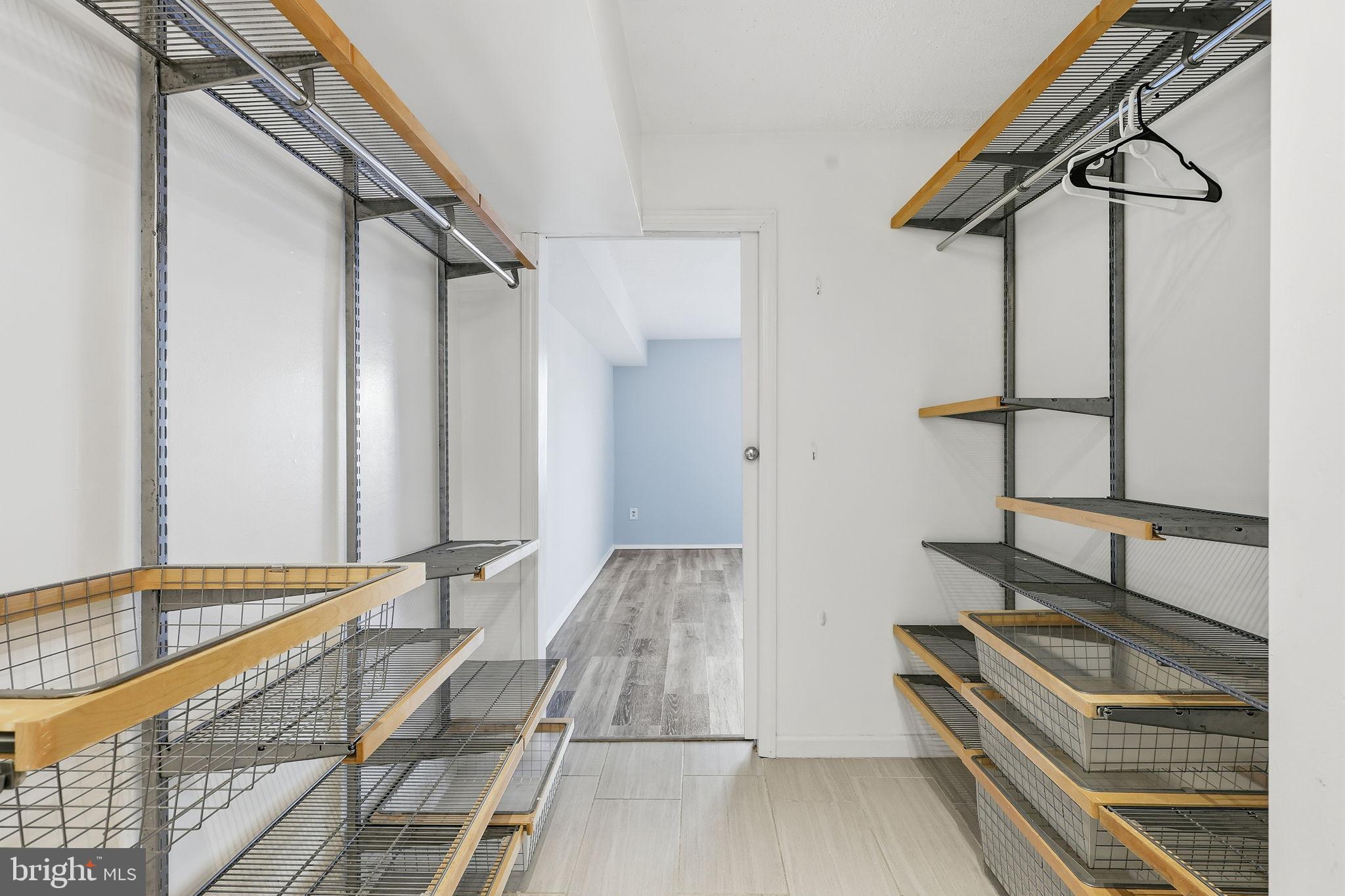 STEVENSON SQUARE - Residential