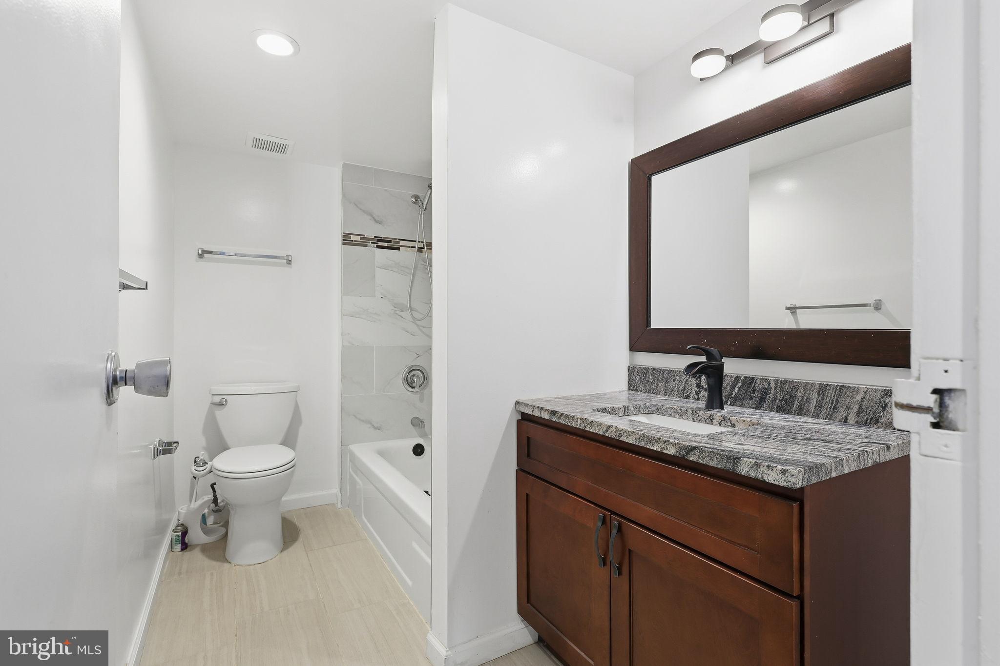 STEVENSON SQUARE - Residential