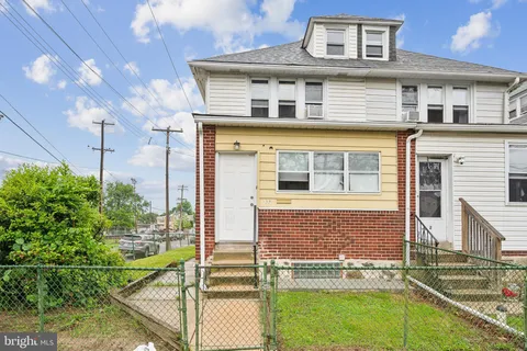 222 Holly Street, Clifton Heights, PA MLS: PADE2089406