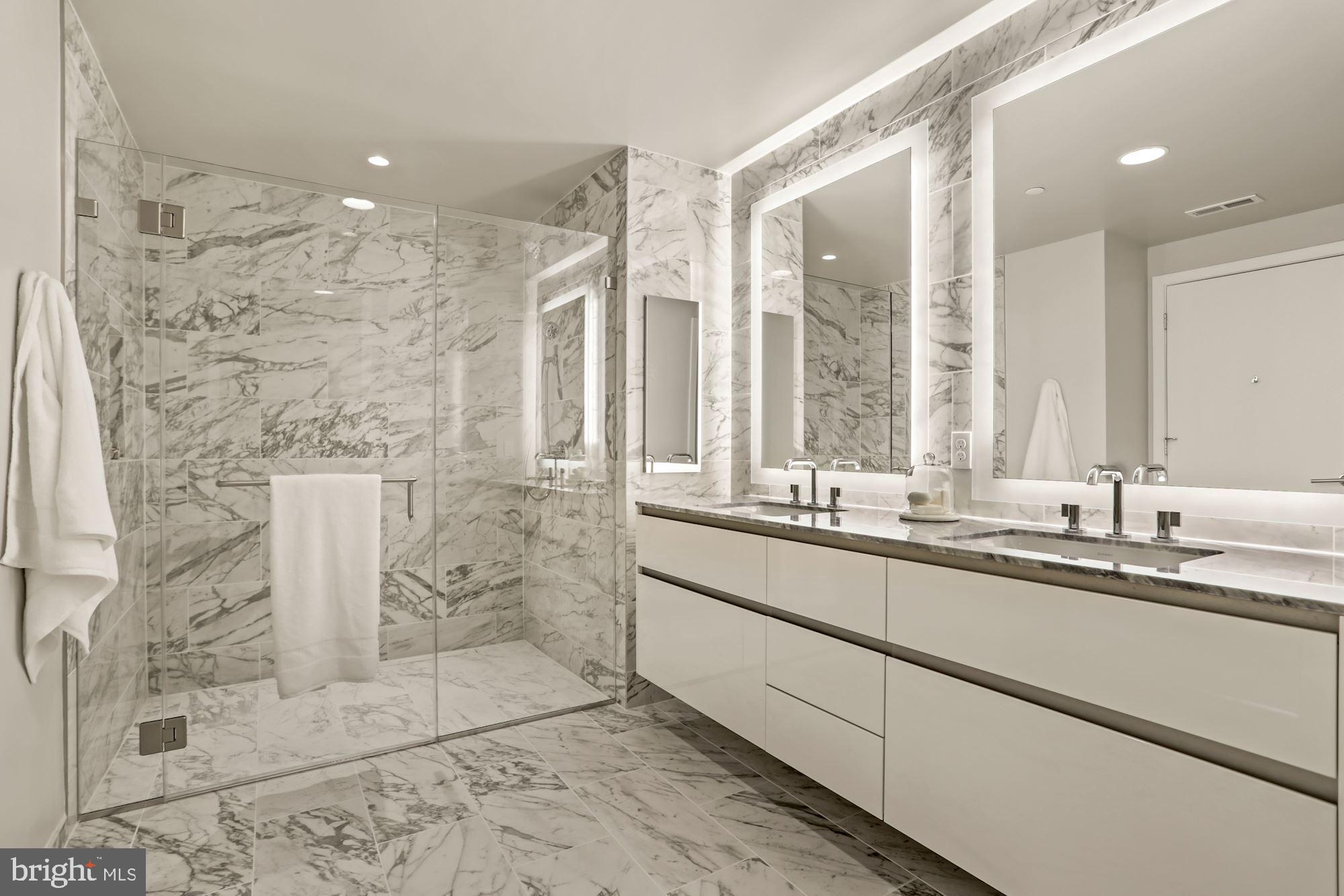 ROSSLYN - Residential