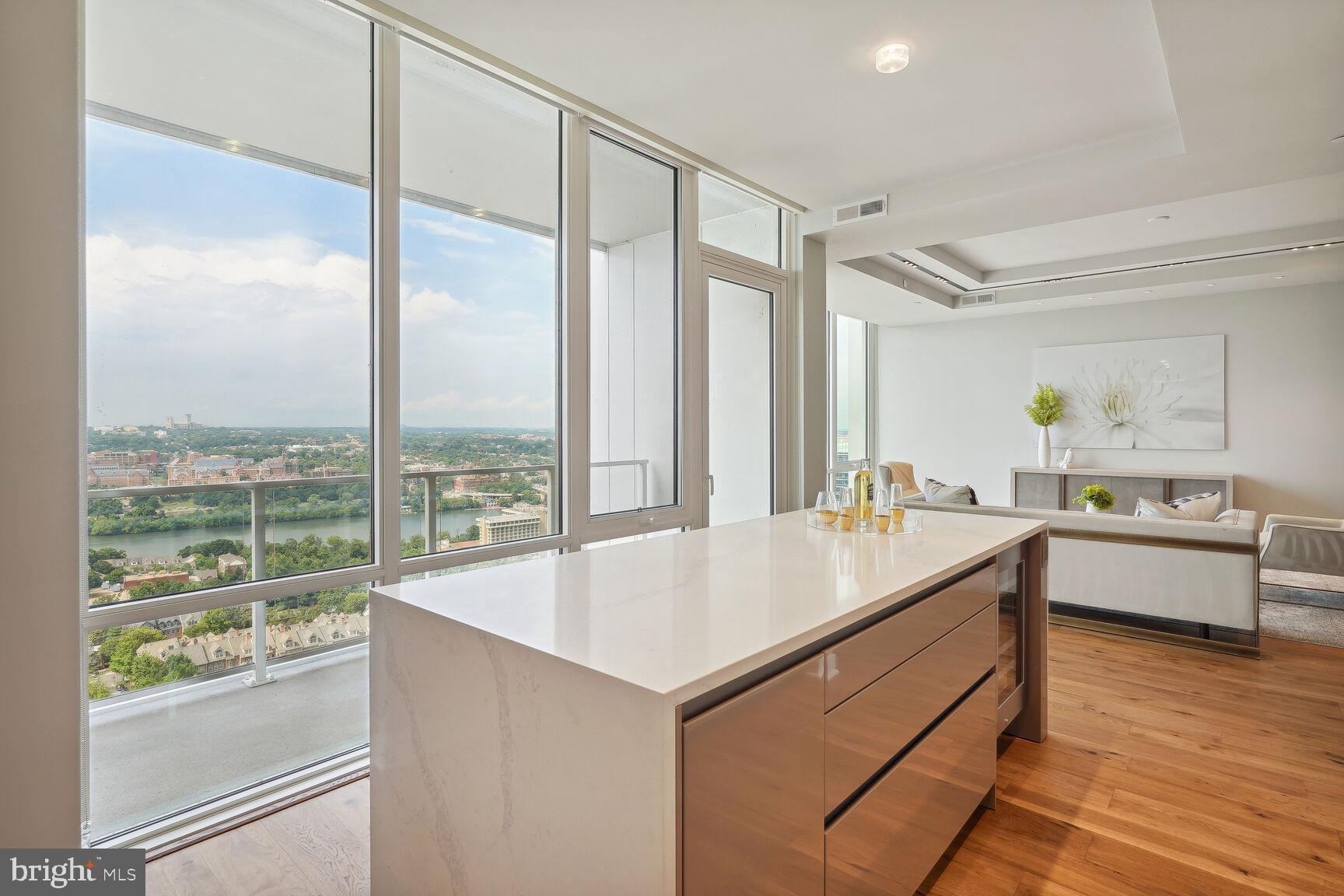 ROSSLYN - Residential