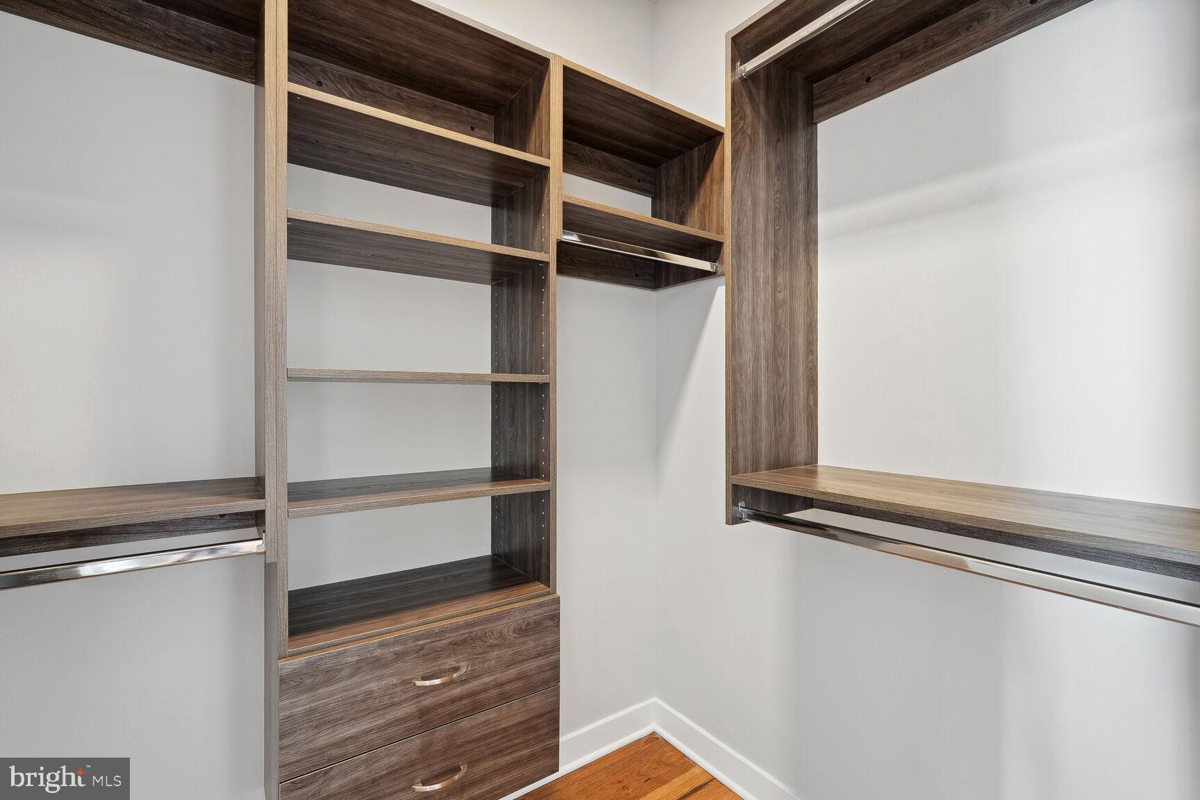 ROSSLYN - Residential