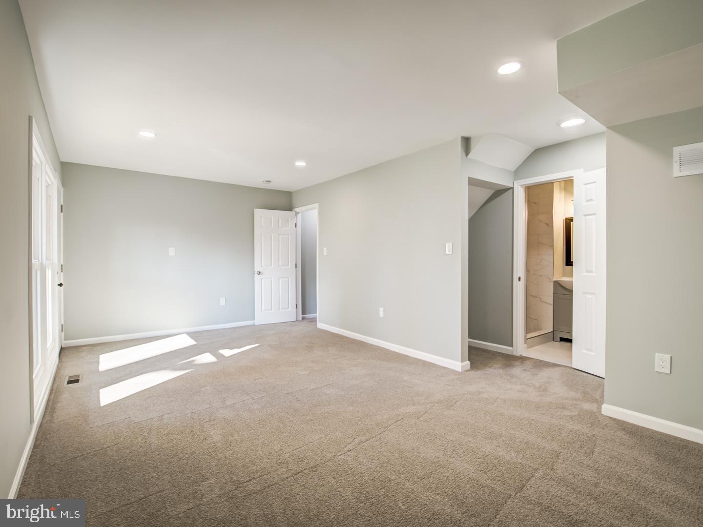 FAIRFAX HERITAGE - Residential Lease