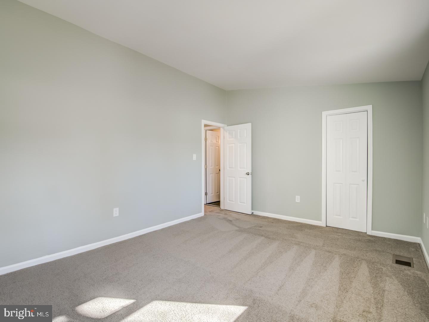 FAIRFAX HERITAGE - Residential Lease