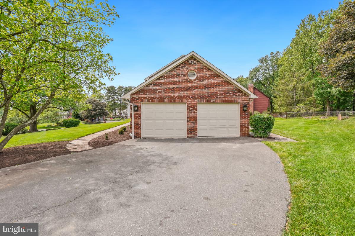 STONEGATE - Residential