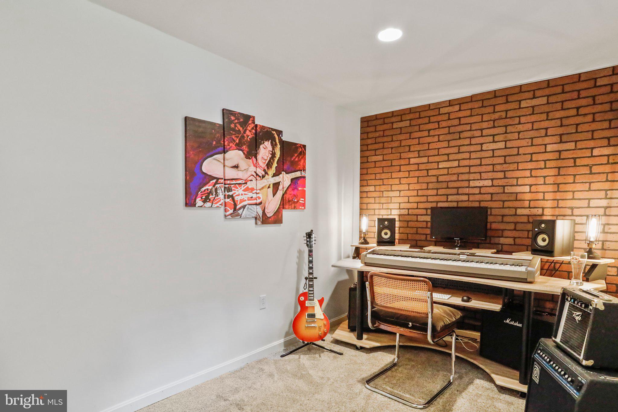 KINGS BRIDGE - Residential