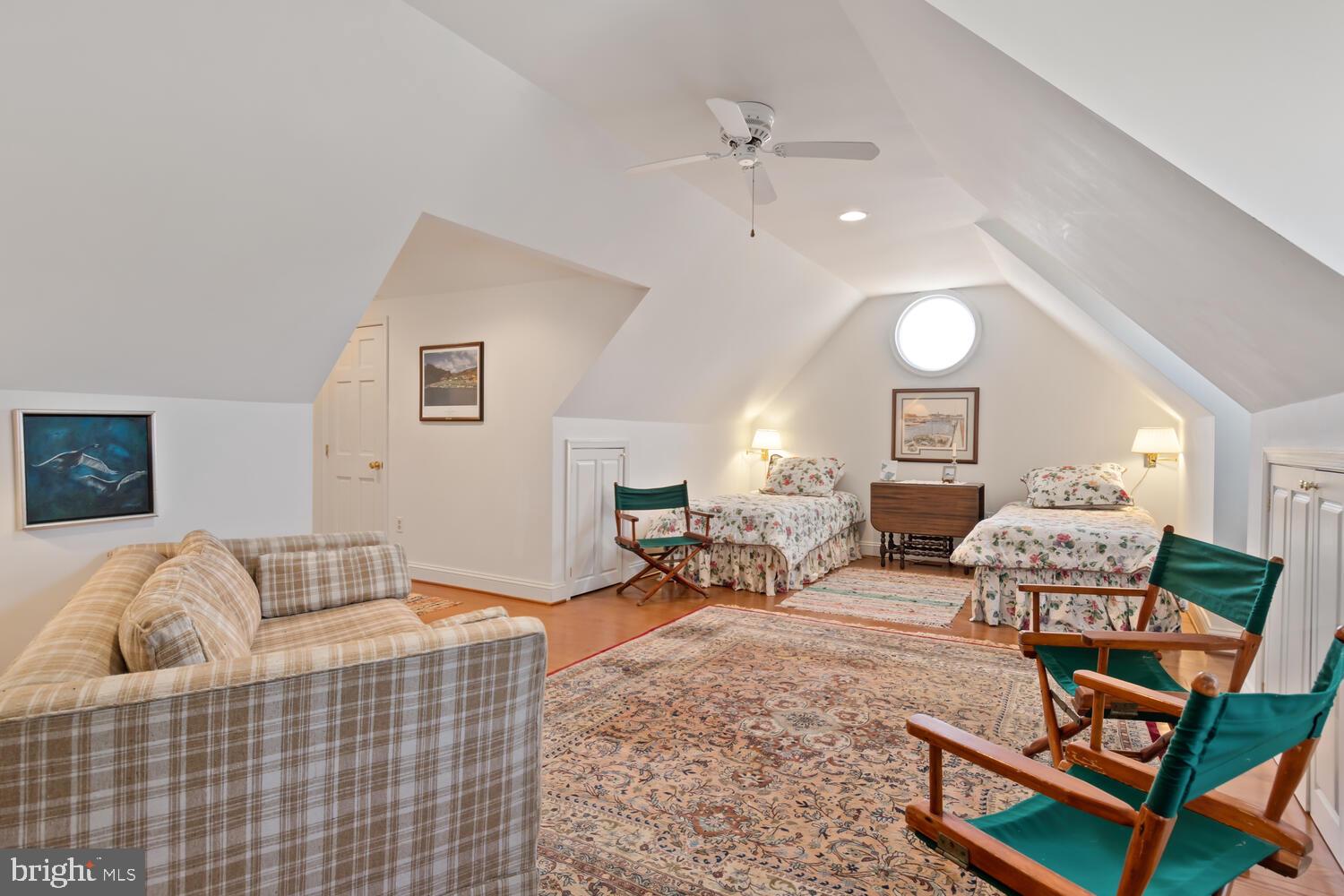 KENT FORT MANOR - Residential