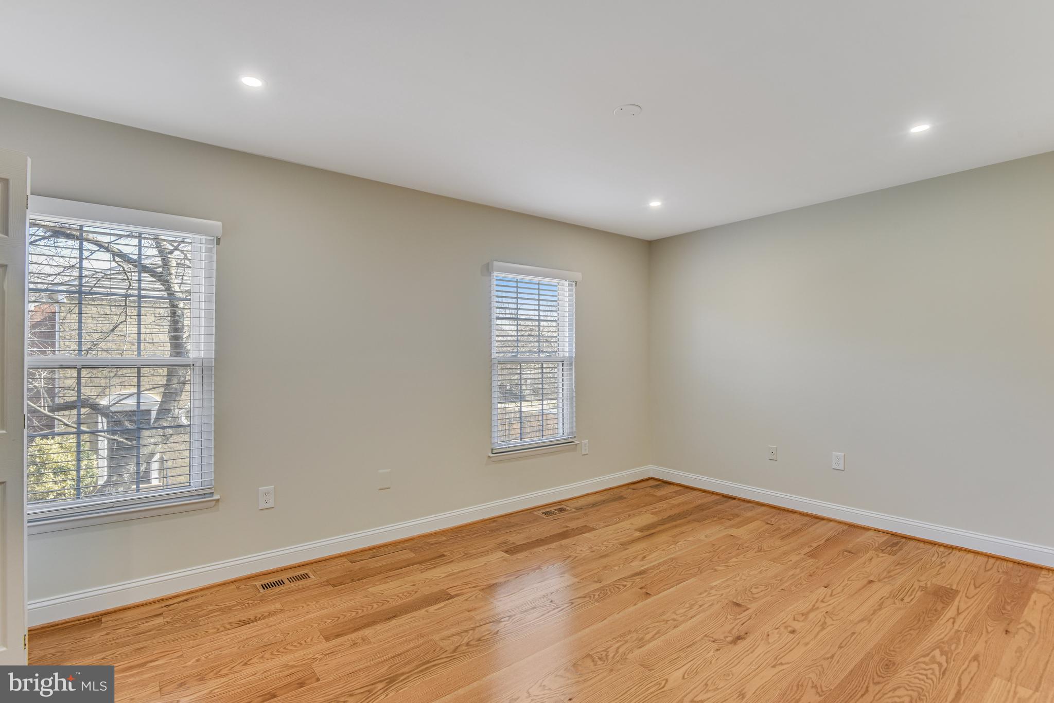 FLINT HILL MANOR - Residential Lease