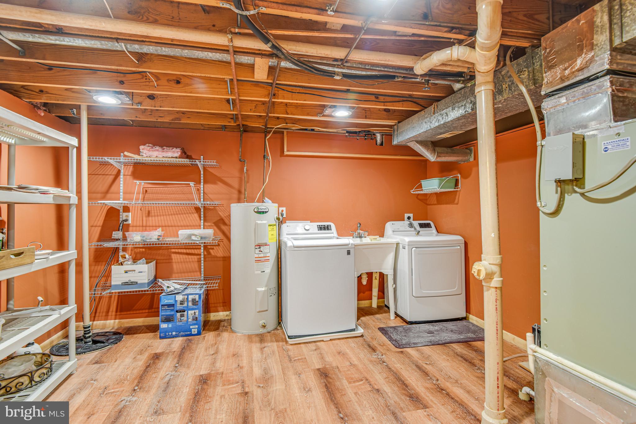 FLINT HILL MANOR - Residential Lease