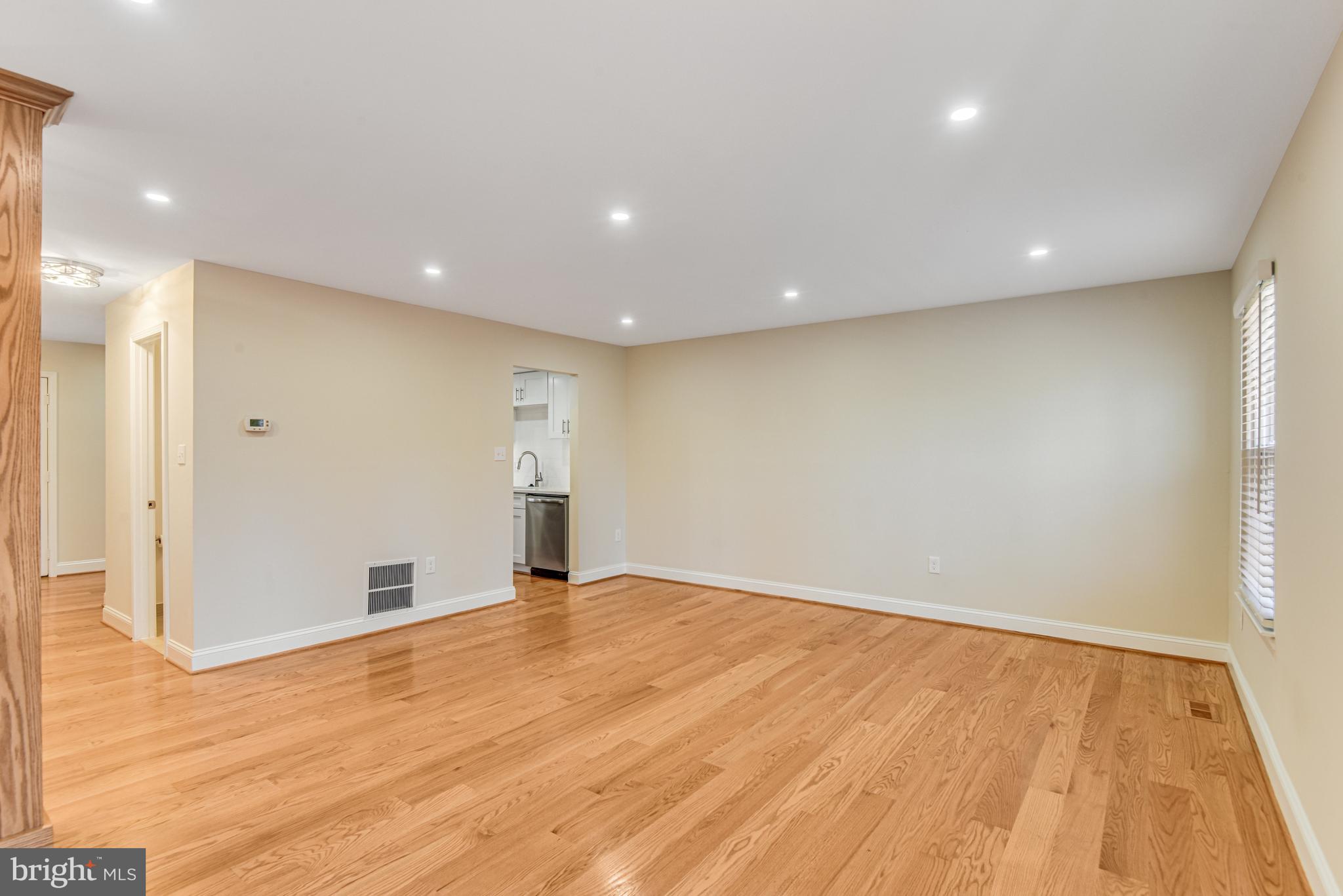 FLINT HILL MANOR - Residential Lease